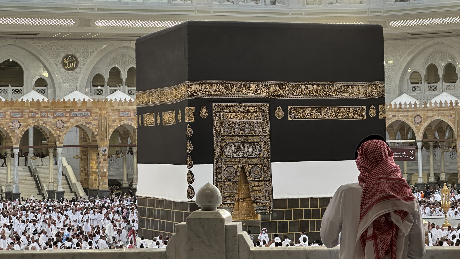 السعودية.. فيديو ارتجاف صوت إمام الحرم ياسر الدوسري بحديث عن بر الوالدين وعقوقهما وسط ضجة تصريح طارق الحبيب يشعل تفاعلا