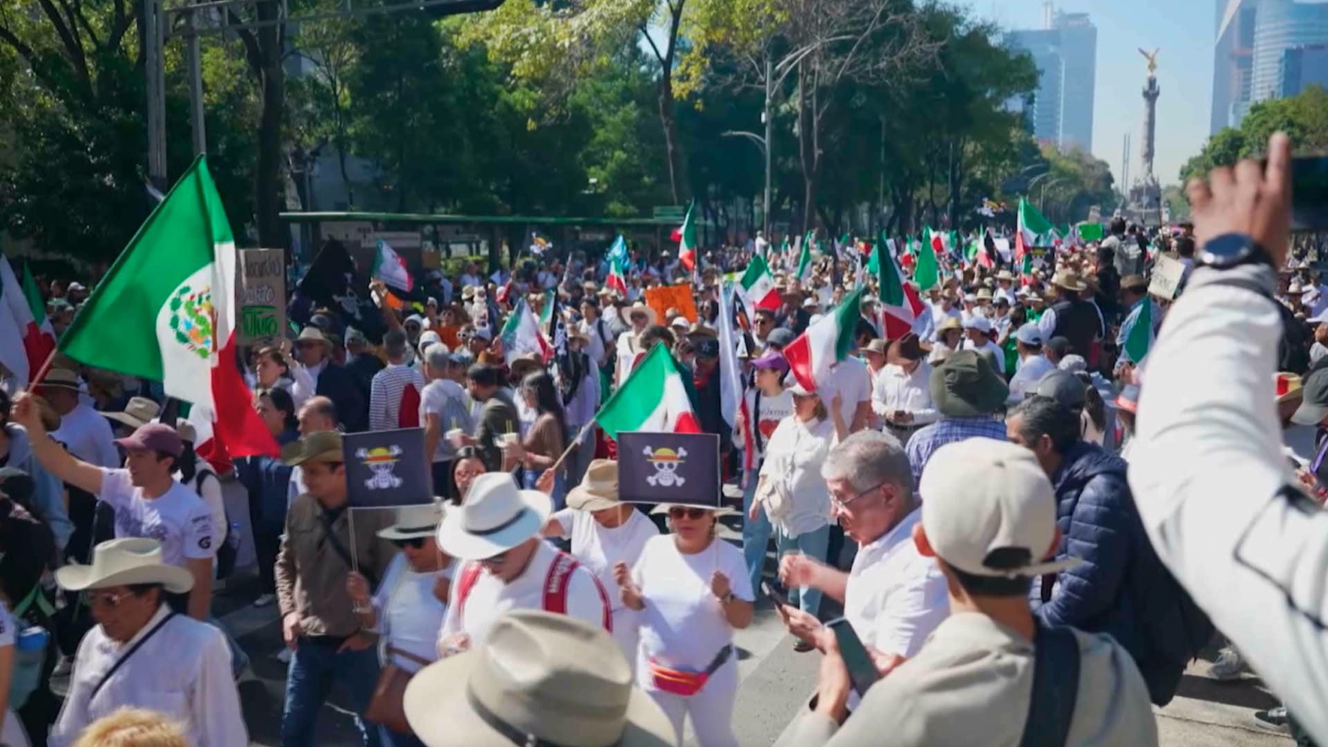 أول احتجاجات ضخمة لجيل "زد" تندلع في المكسيك.. شاهد لماذا؟