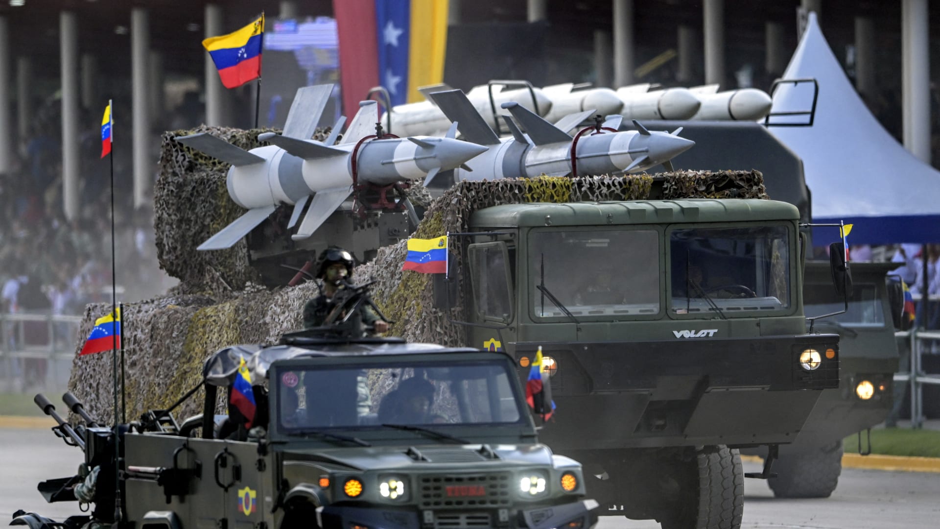 تحليل لـCNN.. هل تشهد فنزويلا تكرارا للأحداث التي سبقت حرب العراق؟