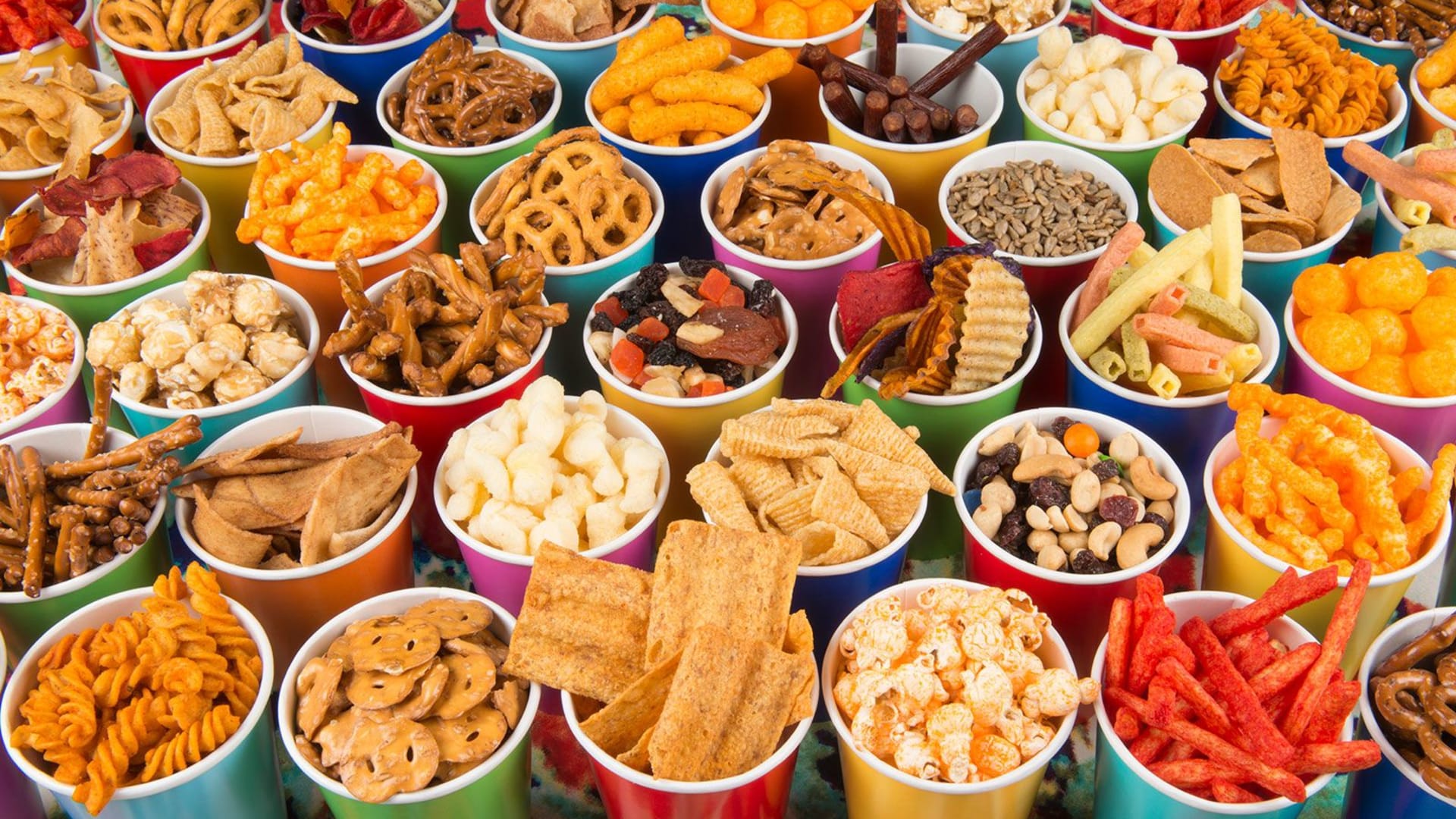 الأطعمة فائقة المعالجة.. تهديد عالمي للصحة وأرباح الشركات فوق القانون