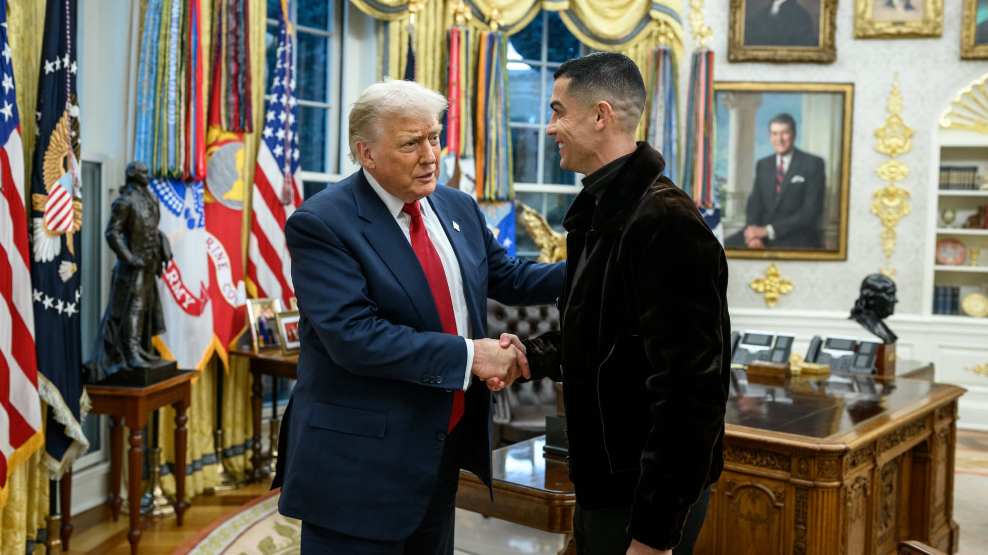 رسالة من رونالدو إلى ترامب بعد لقائهما في البيت الأبيض.. ماذا جاء فيها؟