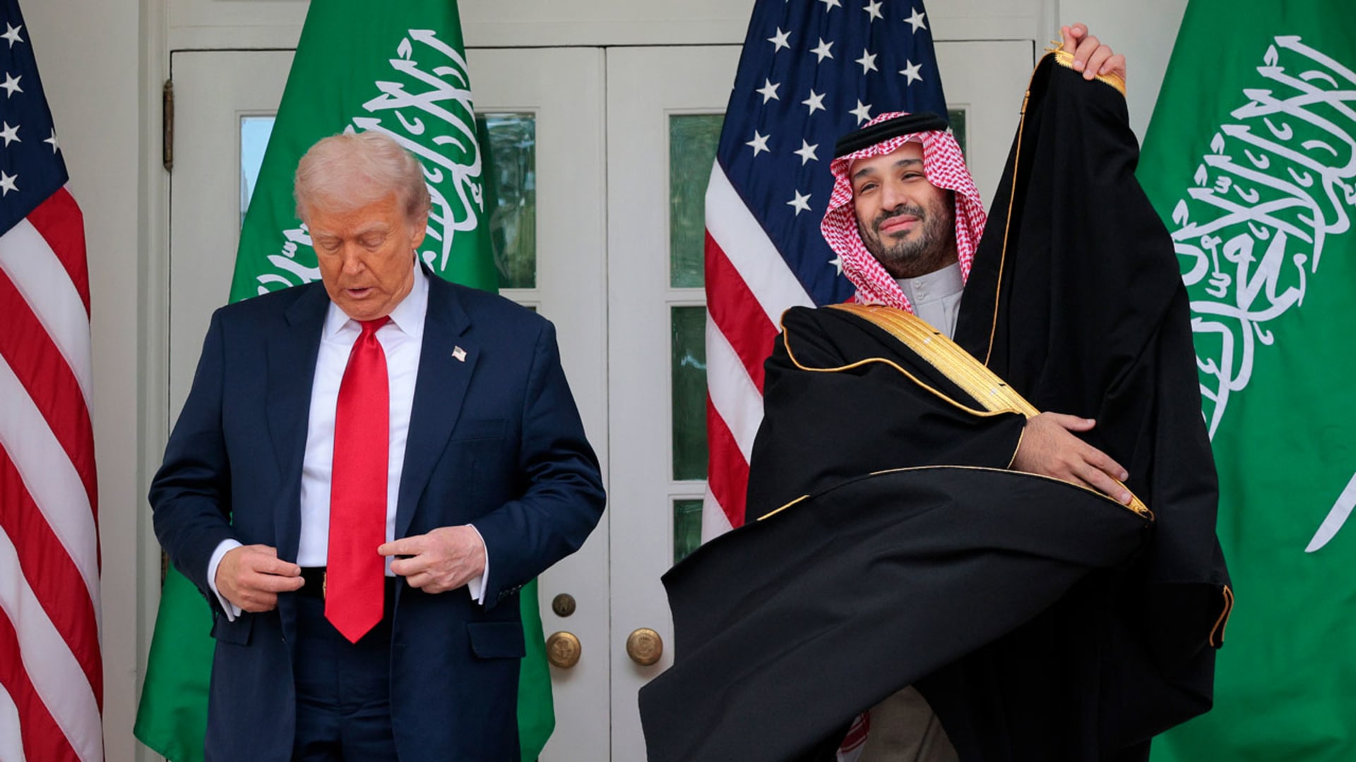 مصر.. زلّة نائب عن محمد بن سلمان وترامب وصفقة طائرات "سوخوي 35" يشعل ضجة