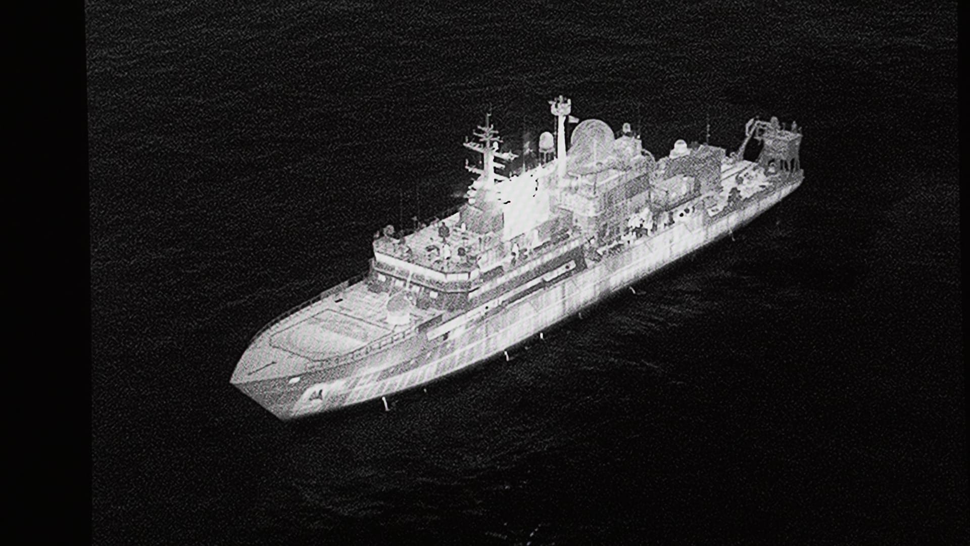 ضجة و"تصريحات استثنائية" بعد دخول سفينة تجسس روسية لمياه بريطانيا الإقليمية وأطلقت ليزر على عسكريين