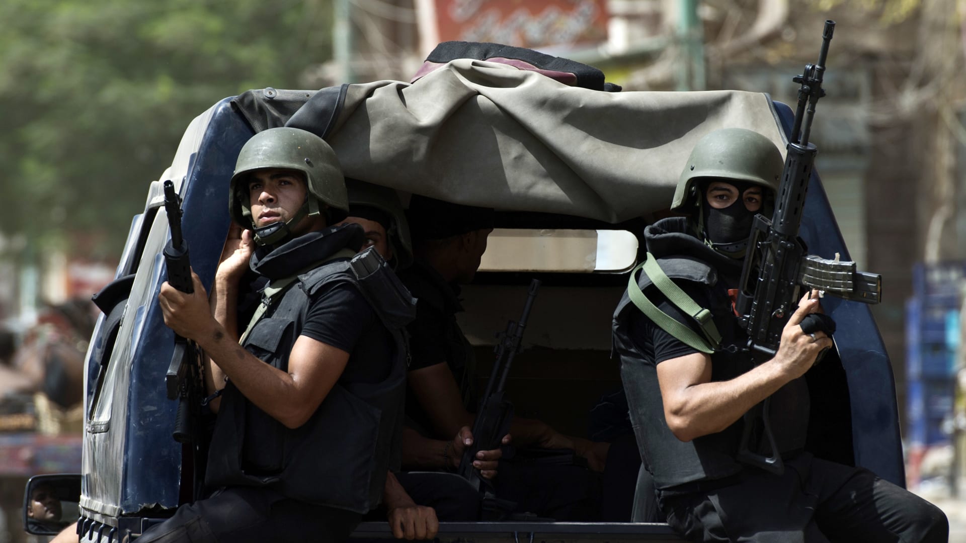 مصر.. موظفة تدعي اختطافها وضربها والداخلية تكشف حقيقة الواقعة