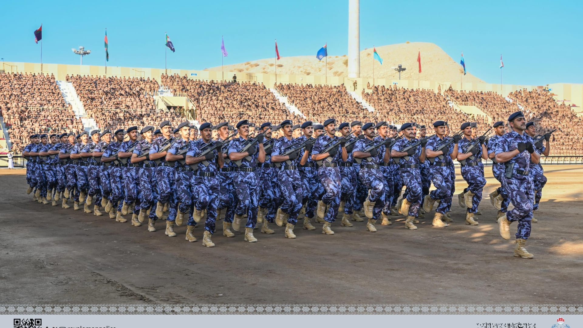 سلطنة عُمان.. الشرطة تعتقل عدة مواطنين ملثمين افتعلوا الفوضى وأعمال الشغب بمحافظتين