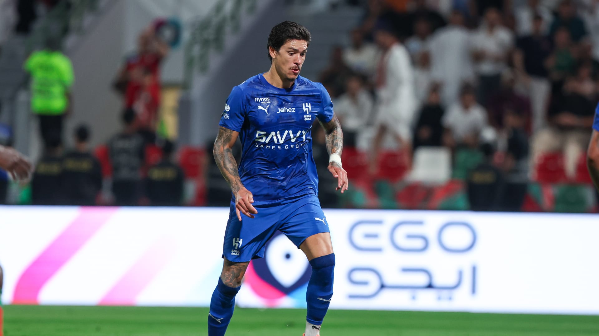 تصرف صادم من نونيز بعد استبداله خلال مباراة الهلال والفتح