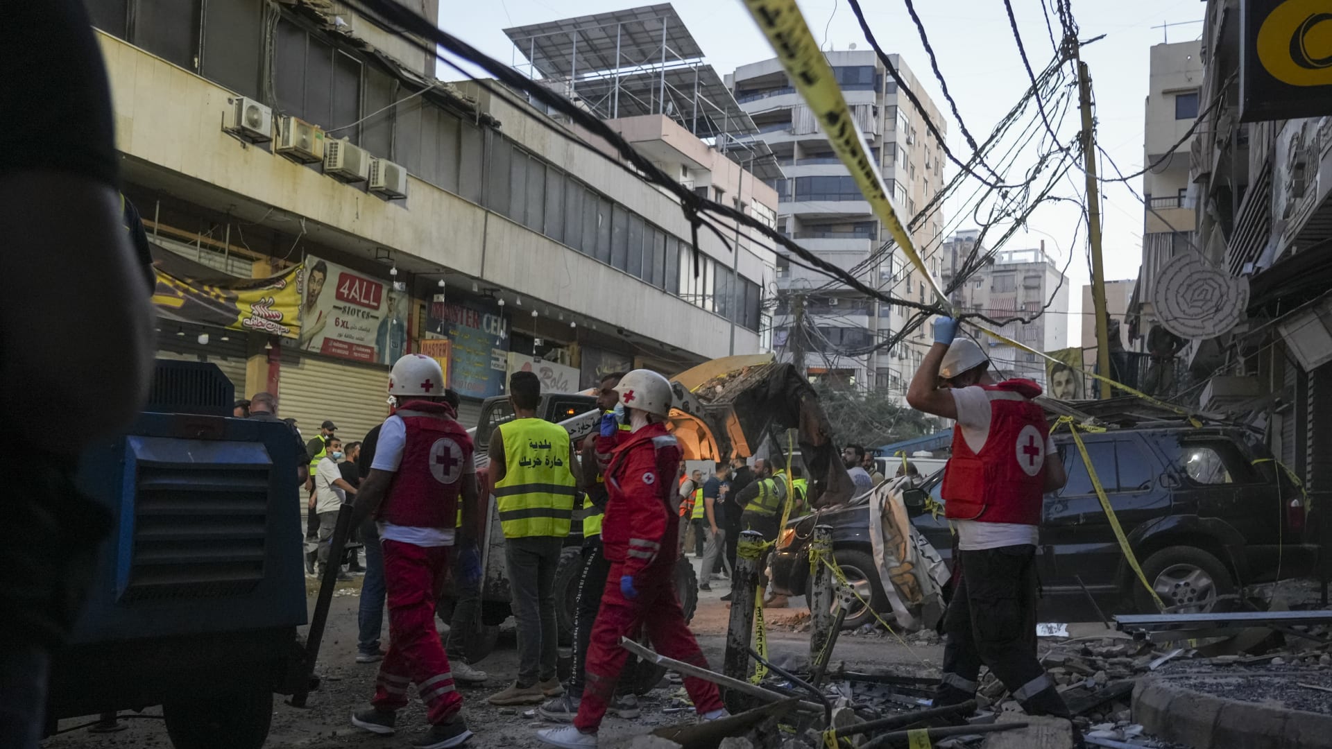 إسرائيل تُعلن مقتل الطبطبائي في أول غارة على بيروت منذ شهور.. وبيان من حزب الله