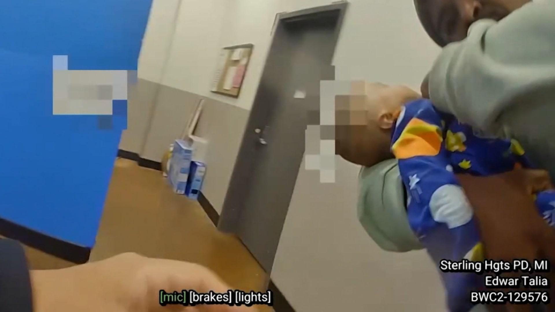 "كان مثل نودلز مبللة".. أم تروي كابوس اختناق رضيعها وفيديو يظهر لحظة إنقاذه