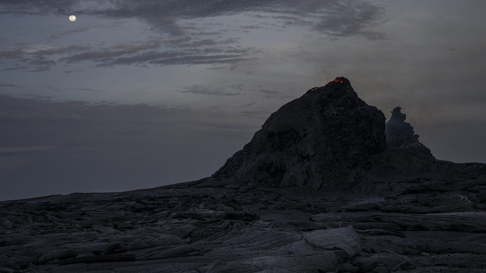 السعودية.. رد رسمي على أنباء "إمكانية حدوث تأثير إشعاعي" بعد ثوران بركان في إثيوبيا