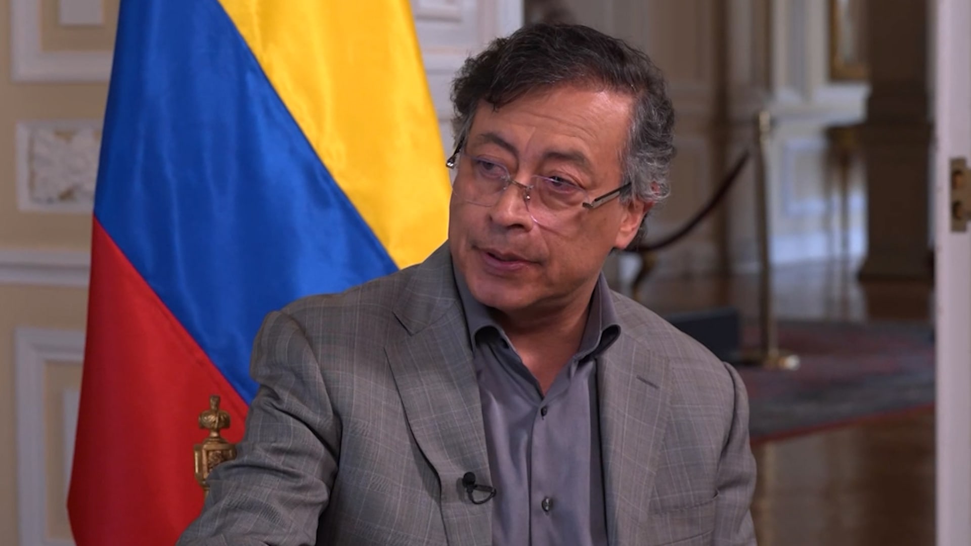 رئيس كولومبيا يكشف لـCNN: ترامب لا يتفاوض مع مادورو بشأن "مخدرات فنزويلا" بل يريد نفطها