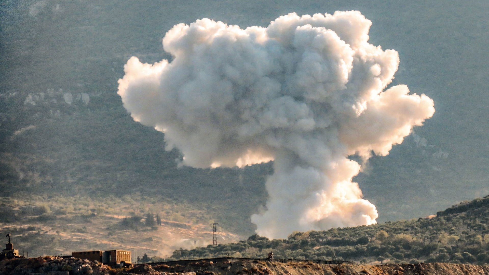 سوريا.. قتلى بانفجار مجهول في مستودع ذخيرة بمحافظة إدلب