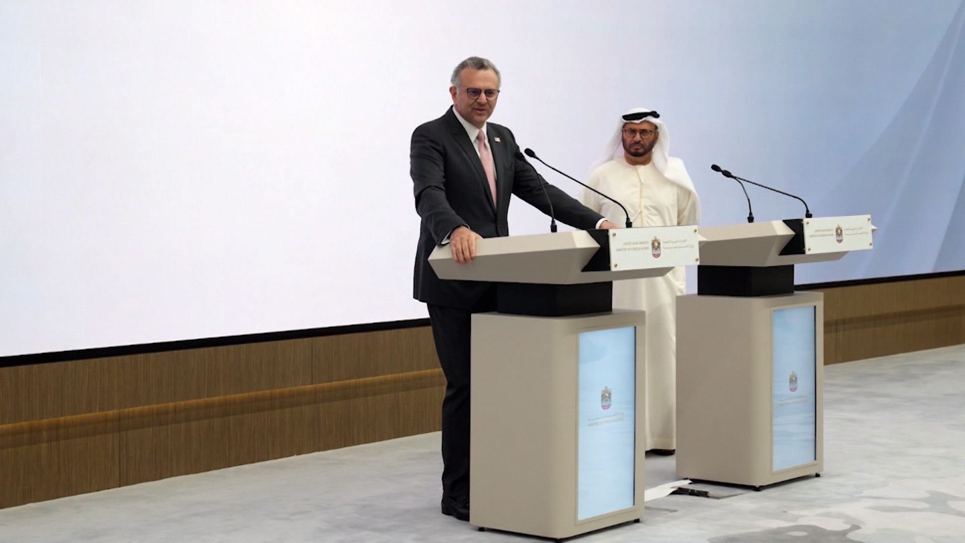 مستشار ترامب: تصنيف جماعة الإخوان كمنظمة إرهابية ليس مرتبطًا بالصراع في السودان