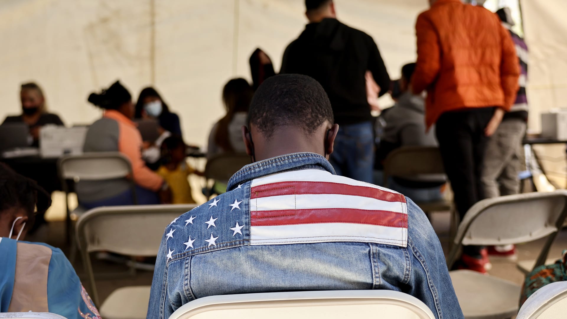 إدارة ترامب تعلن تعليق جميع طلبات اللجوء.. ما القصة؟