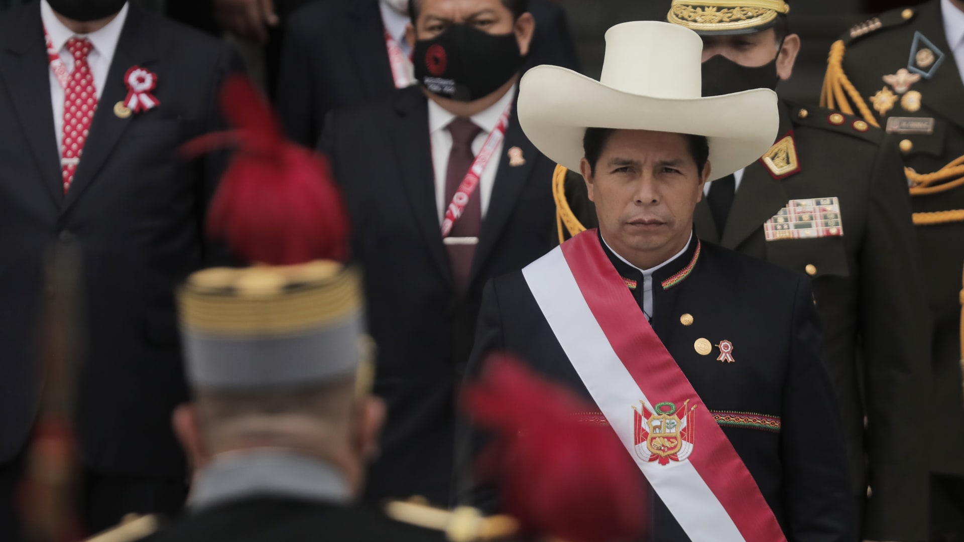 بيرو تُصدر أحكامًا "استثنائية" على رئيسين سابقين بفارق يوم واحد