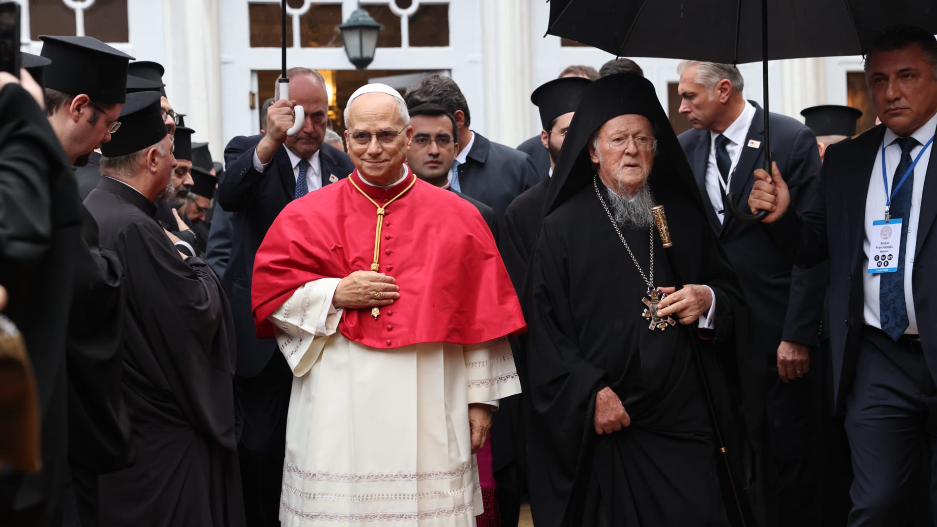 "حاملًا رسالته للسلام".. البابا لاوُن يختتم زيارة تركيا متوجهًا إلى لبنان