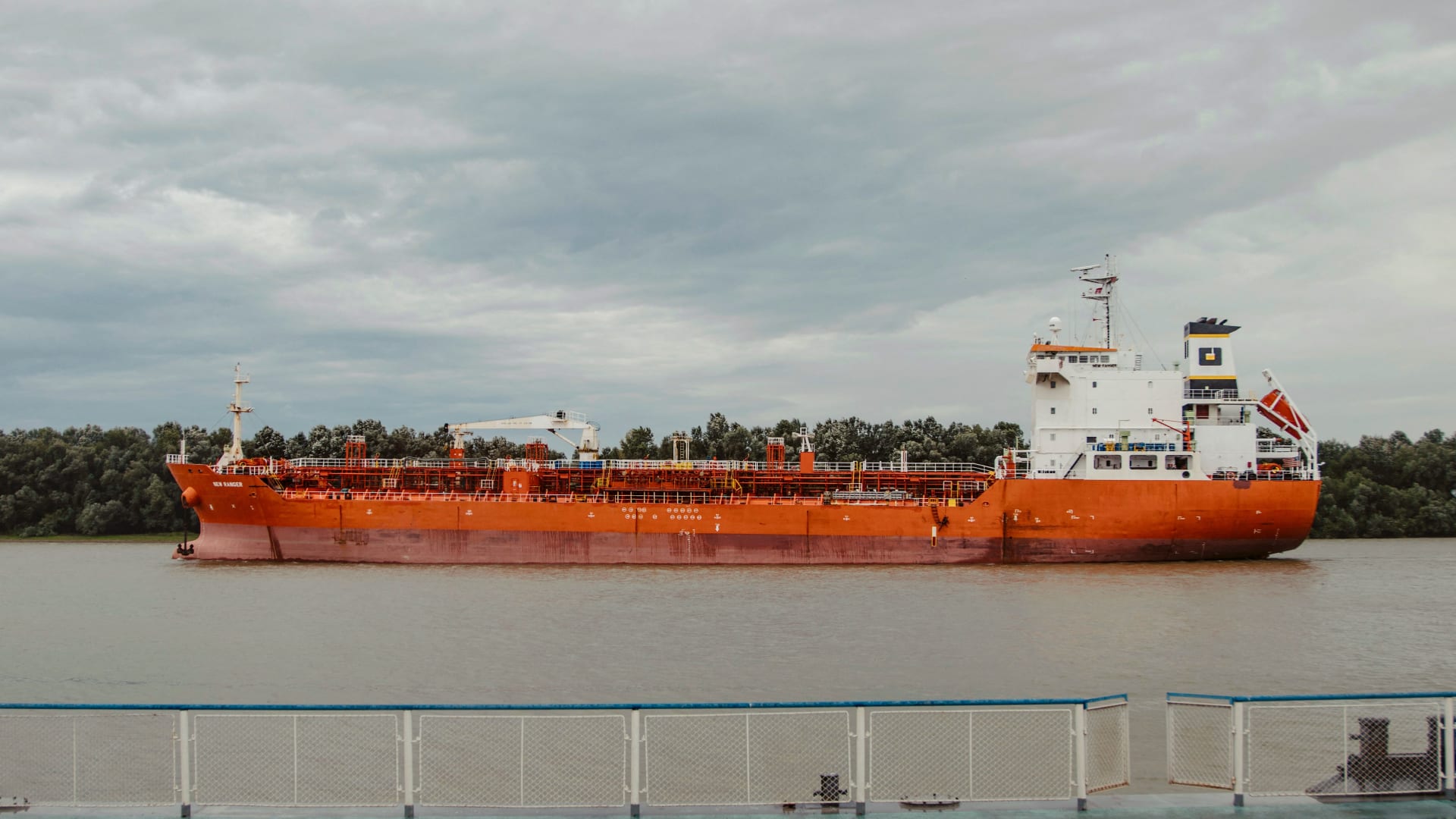 أول تعليق لتركيا بعد استهداف أوكرانيا ناقلتي نفط روسيتين داخل مياهها الإقليمية