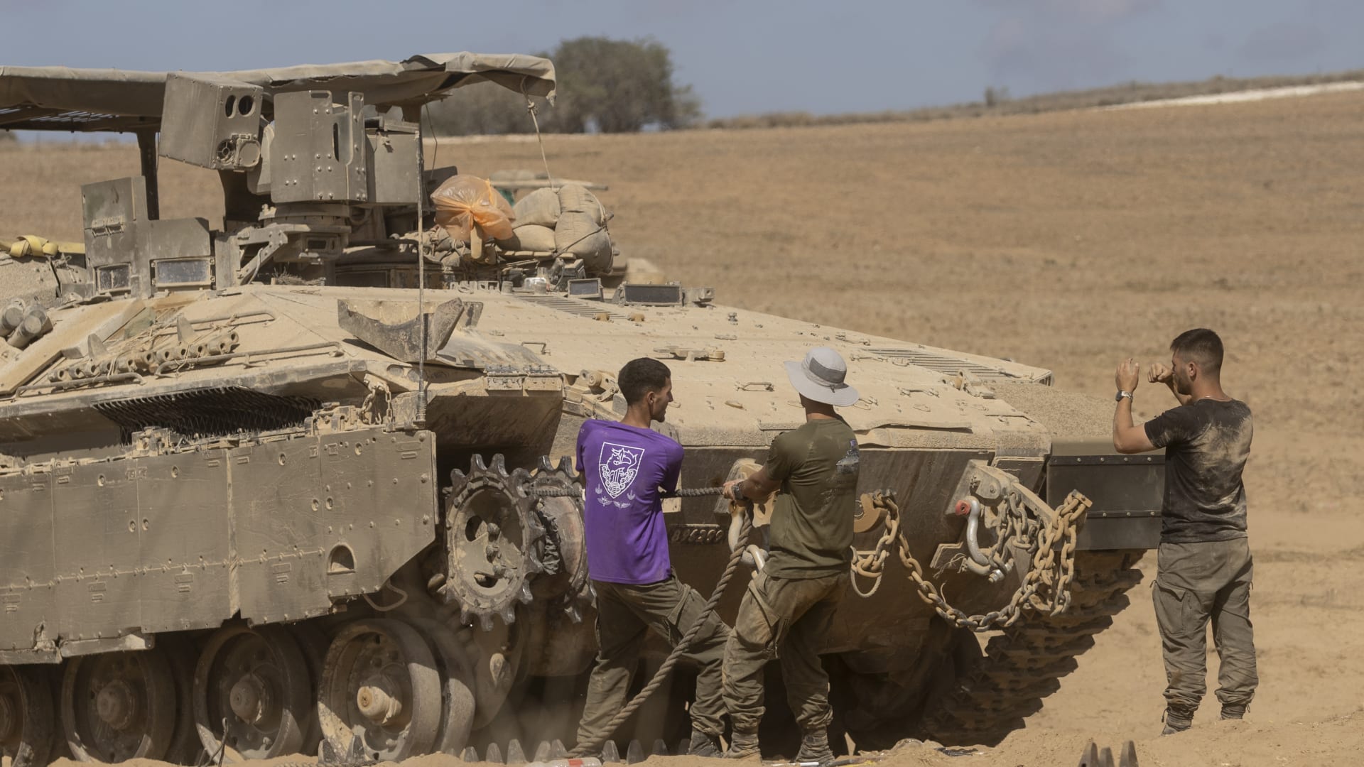 الجيش الإسرائيلي يعلن القضاء على 4 أشخاص بنفق في رفح