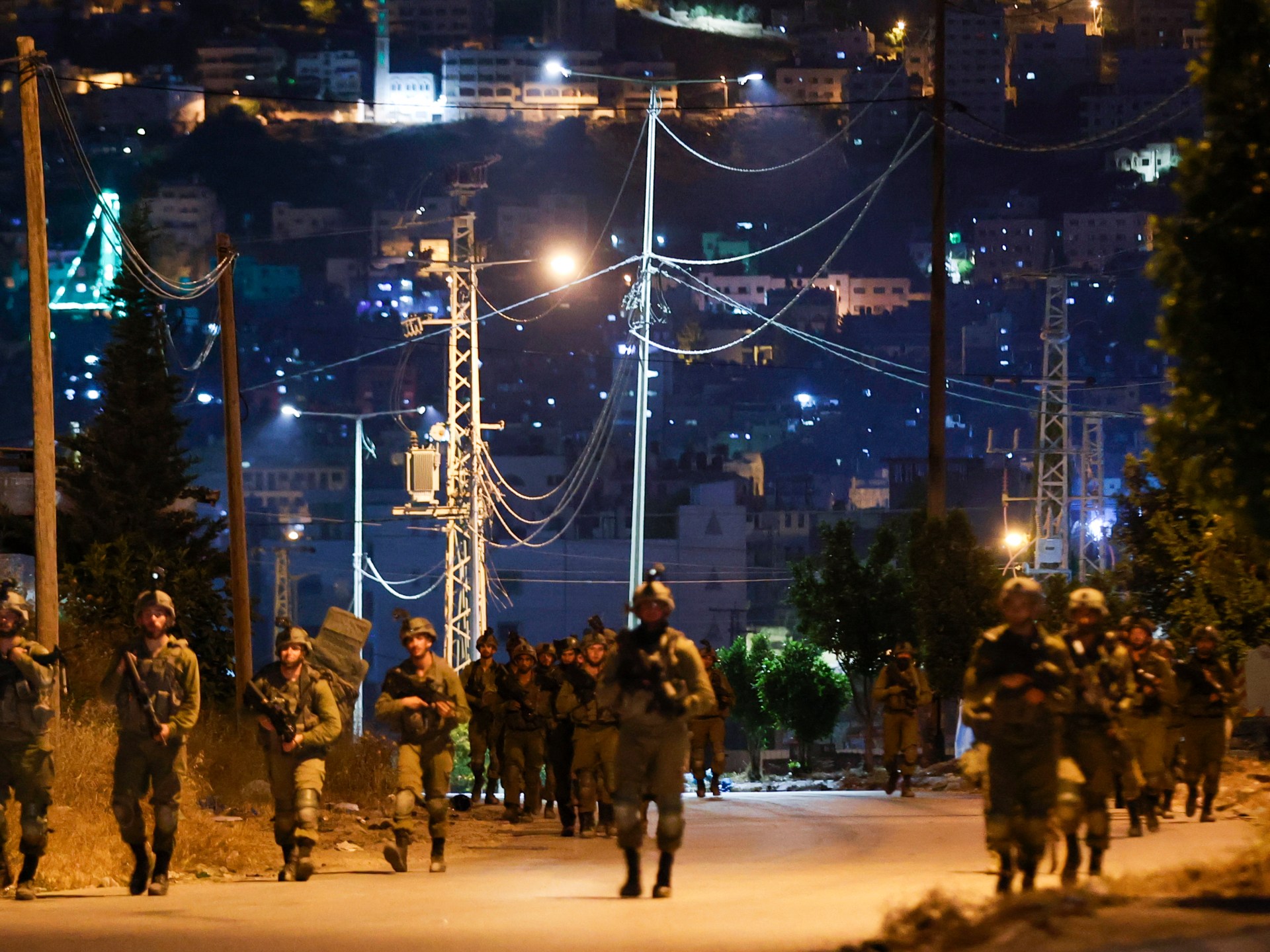 مخطط استيطاني شمال القدس واعتداءات على الفلسطينيين بالضفة