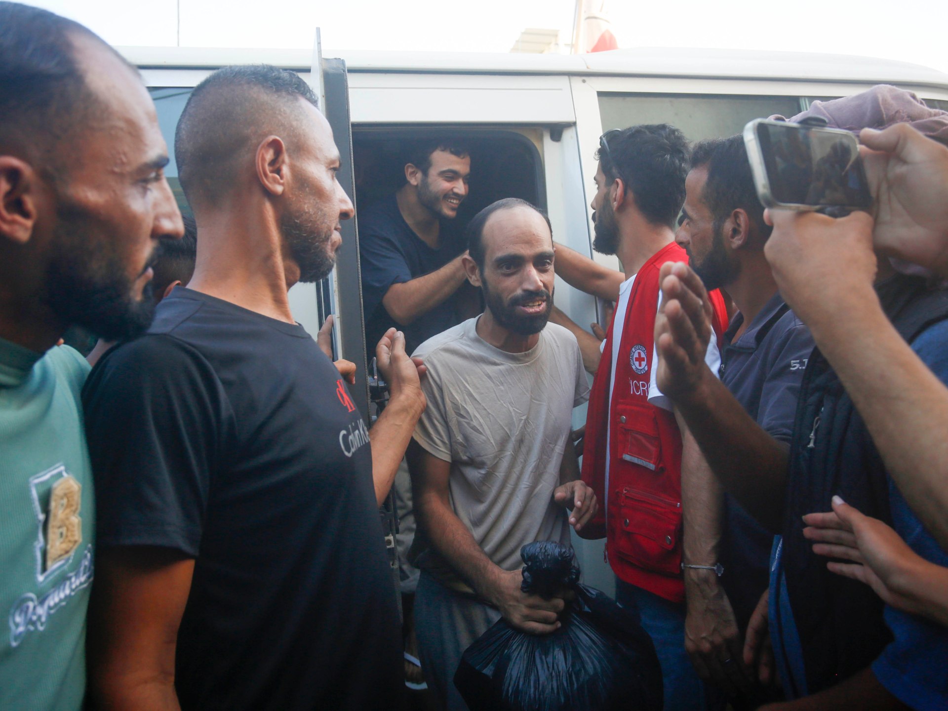 إسرائيل تتهرّب من كشف مصير الأسرى وتبقي ملف المفقودين مفتوحا