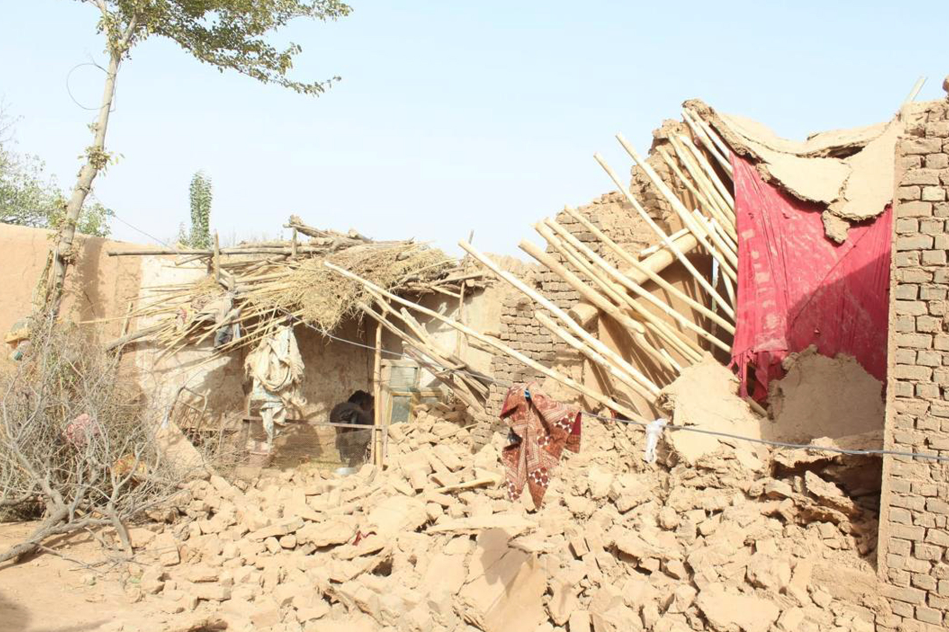 زلزال شمال أفغانستان.. مأساة جديدة تكشف هشاشة البلاد وقت الكوارث