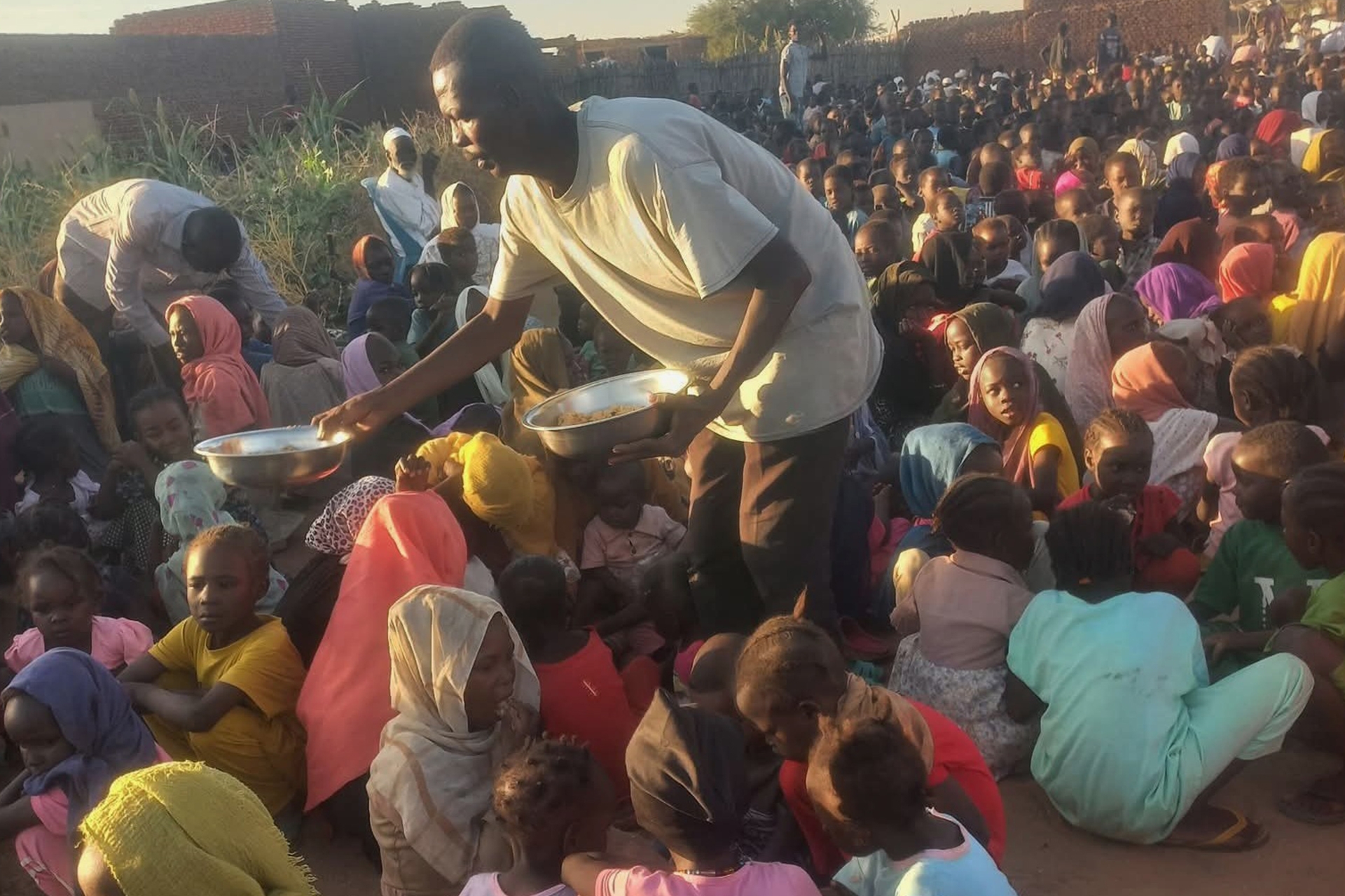 بلدة سودانية نائية تستقبل مئات الأطفال الفارين من الفاشر بدون ذويهم