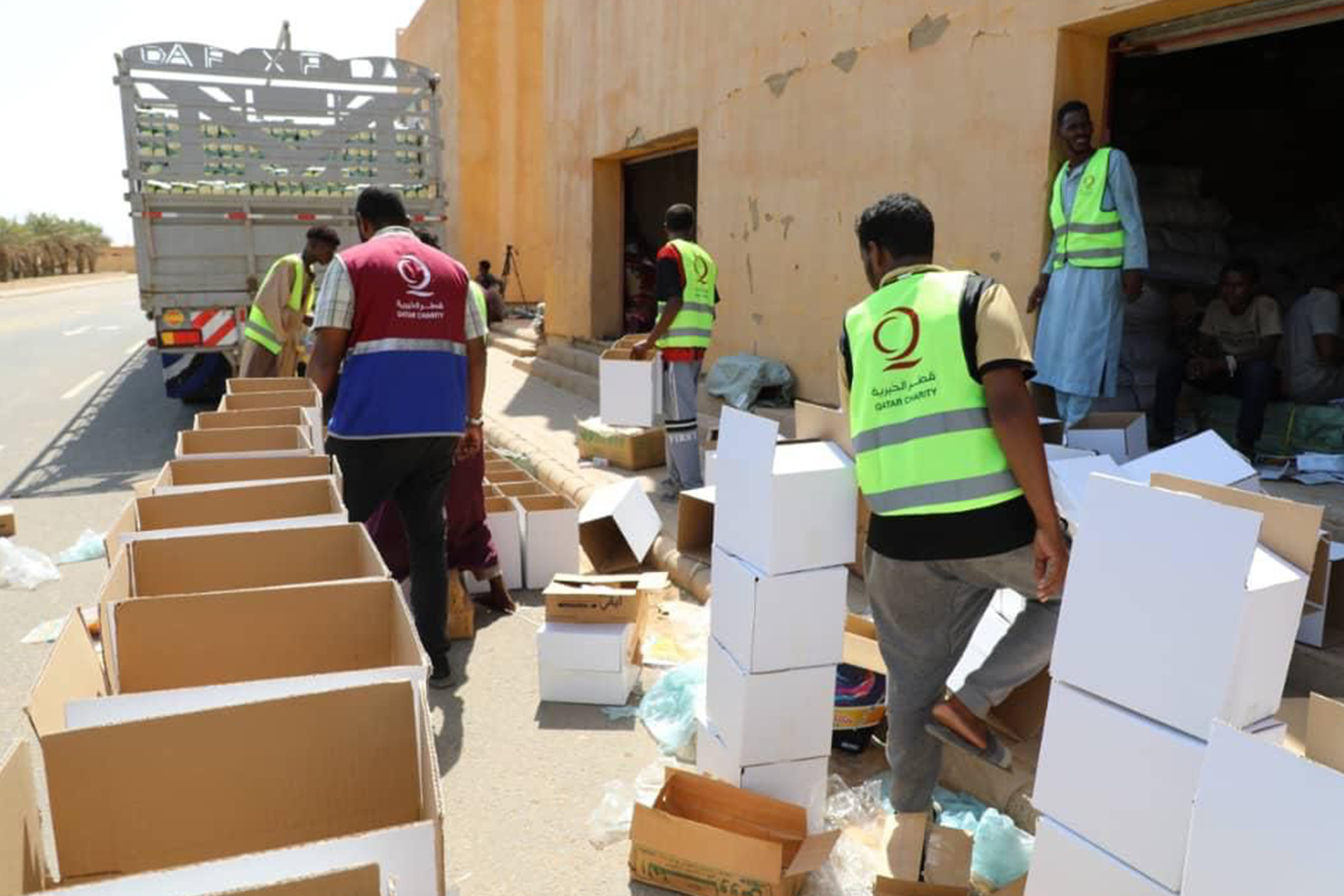 قطر تقدم مساعدات إنسانية عاجلة لدعم النازحين بالسودان