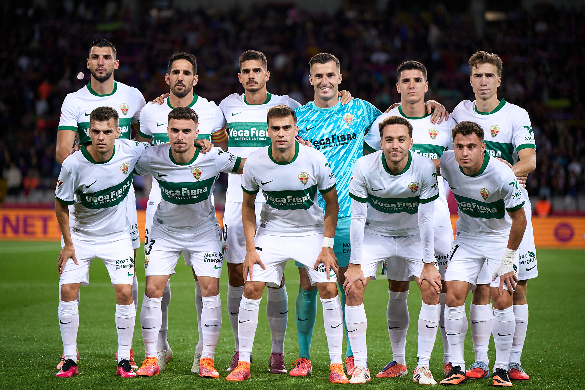 سبب غريب لقضاء لاعبي إلتشي ليلتهم في برشلونة