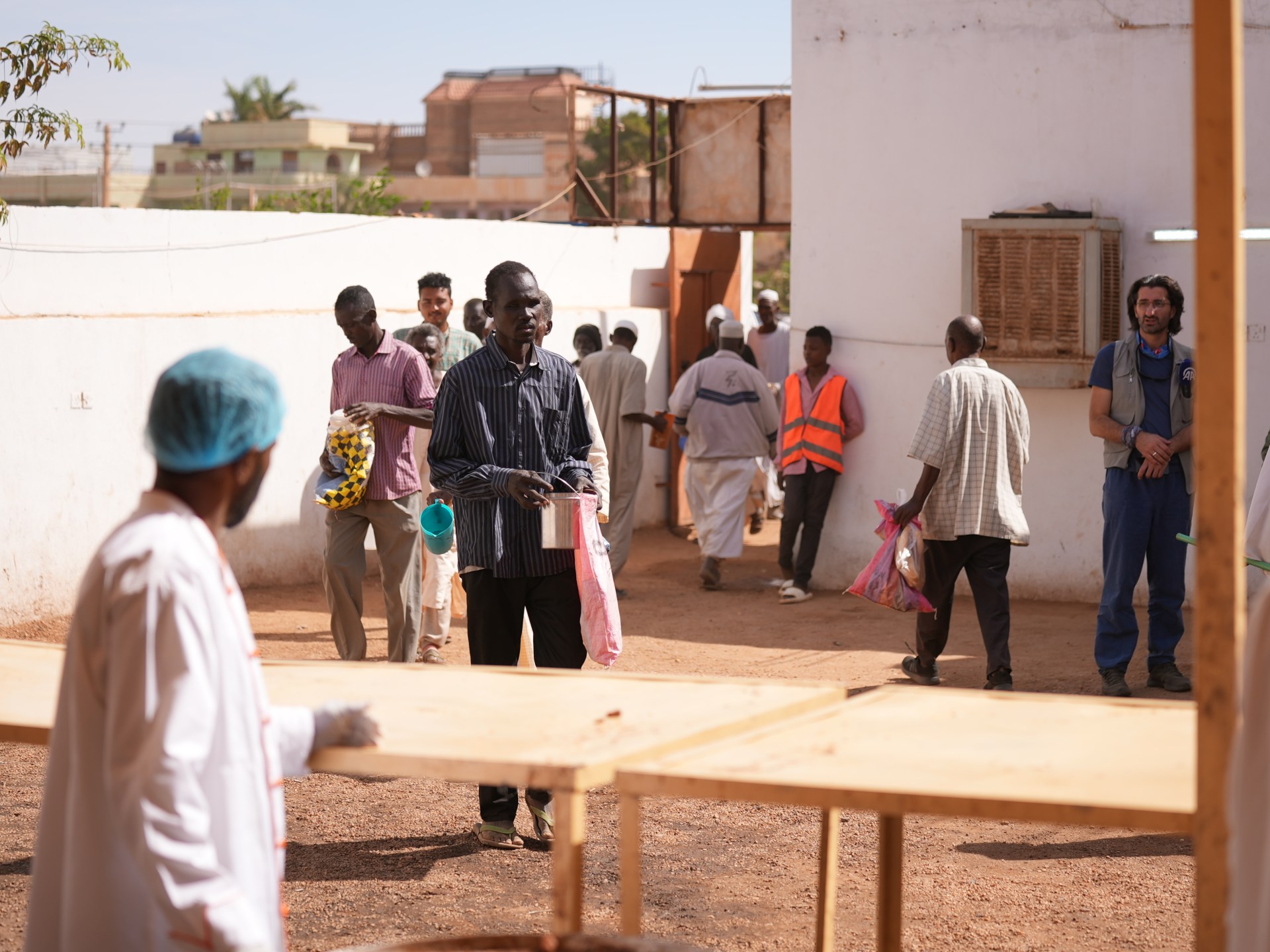 لاكروا: شبكات المتطوعين أنقذت آلاف الأرواح في السودان
