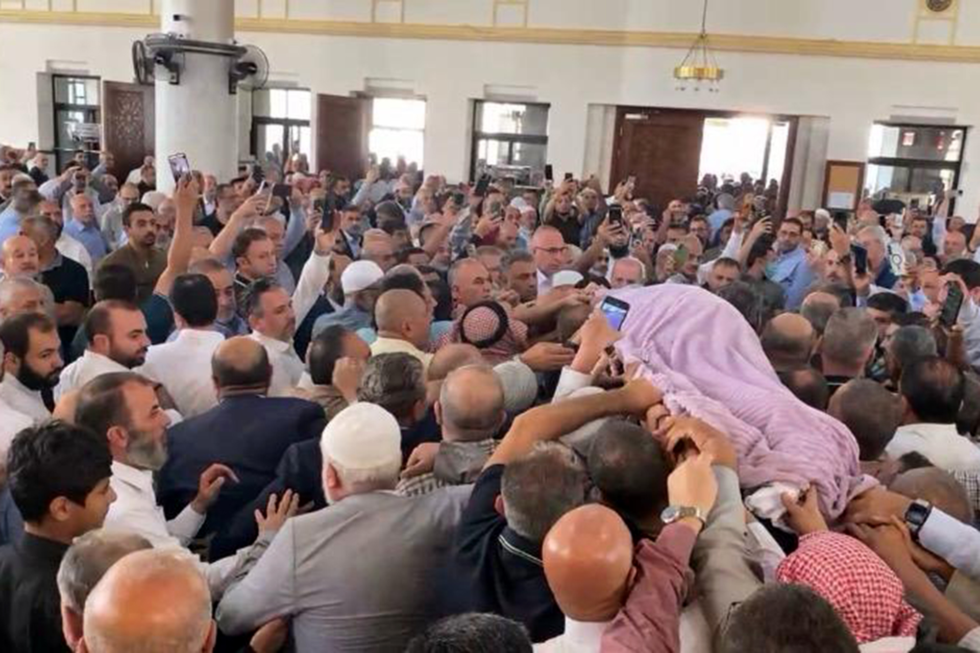 عمّان تودع الدكتور زغلول النجار في جنازة مهيبة