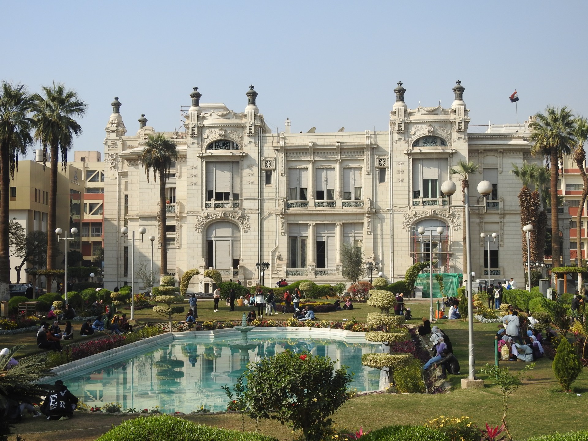 "عين شمس" و"بغداد" تتصدران الجامعات العربية في "الأثر البحثي"