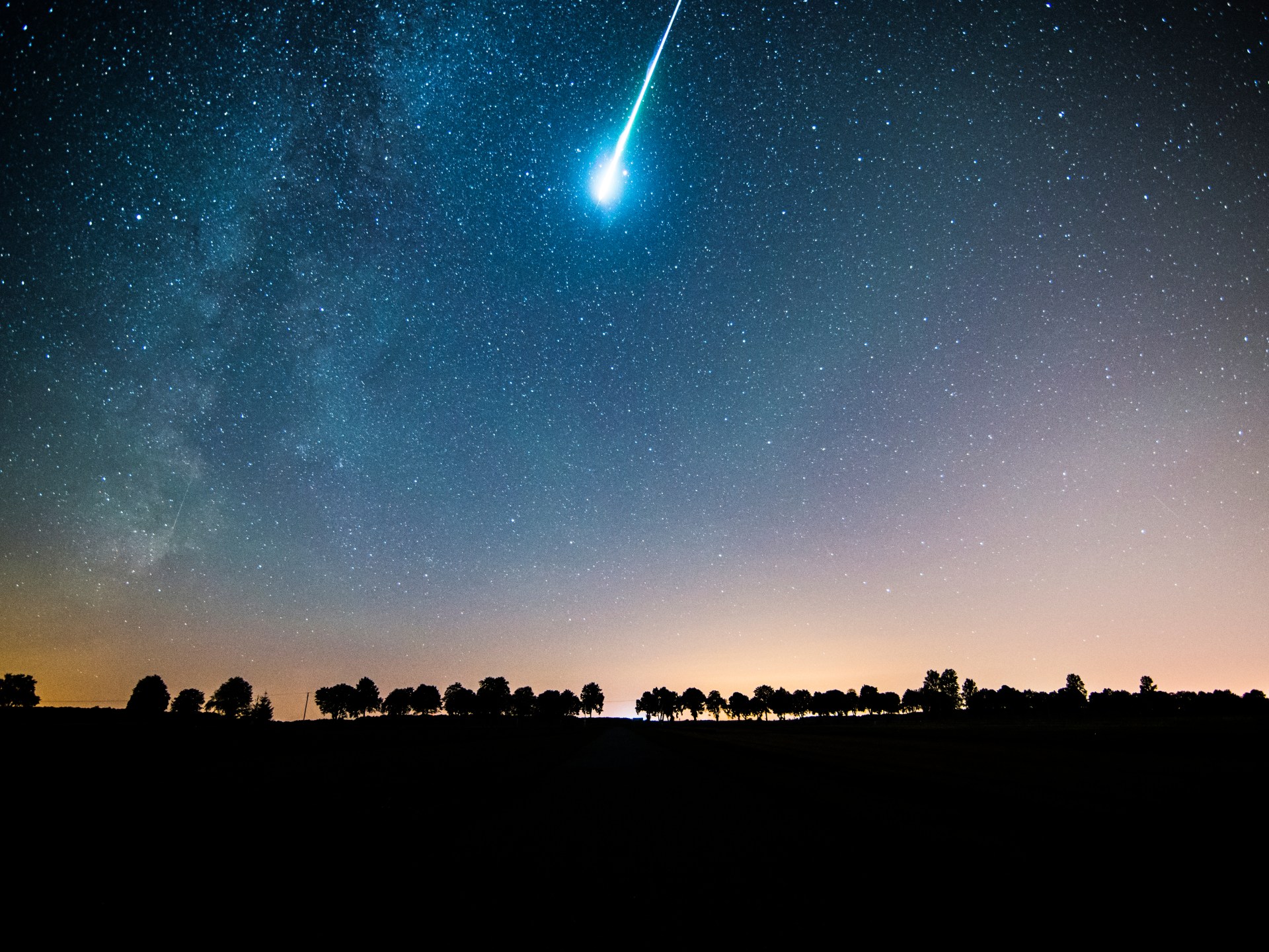 تشاهدها الليلة.. شهب الأسديات تزين سماء العالم العربي