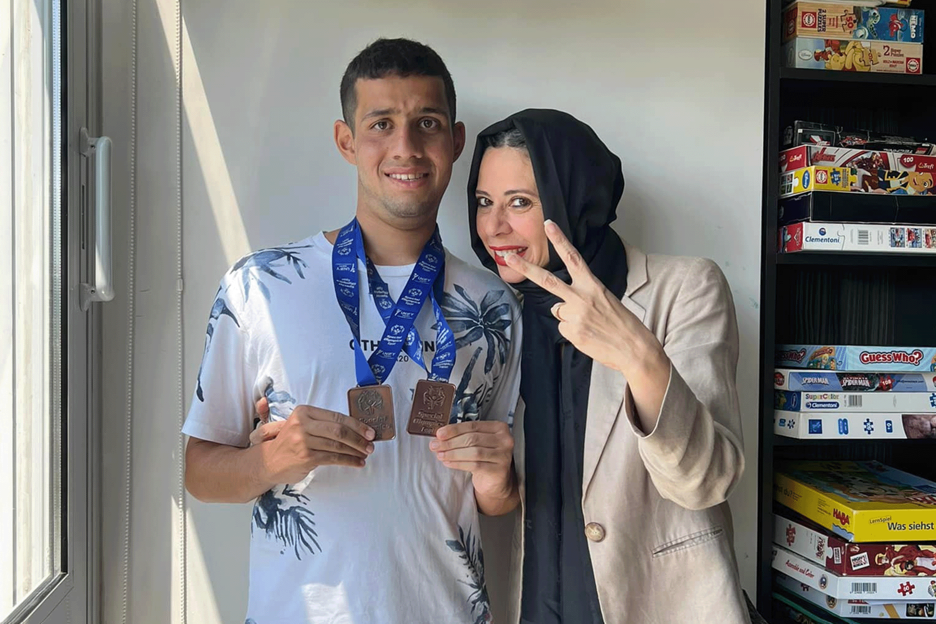 قصة هنا وعمر.. من كوب قهوة إلى قلوب الملايين