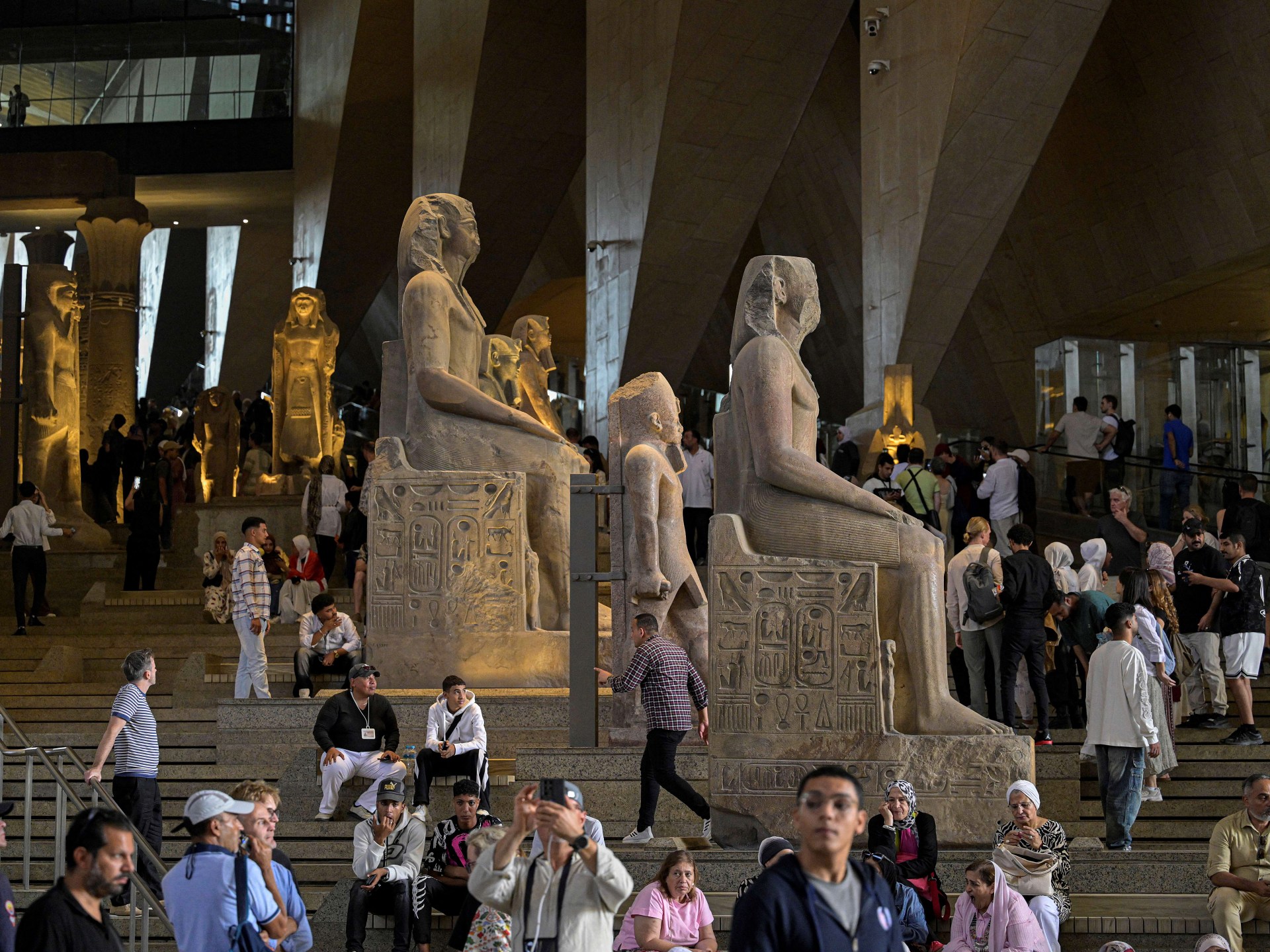 بعد افتتاح المتحف الكبير.. هل تستعيد مصر آثارها بالخارج؟