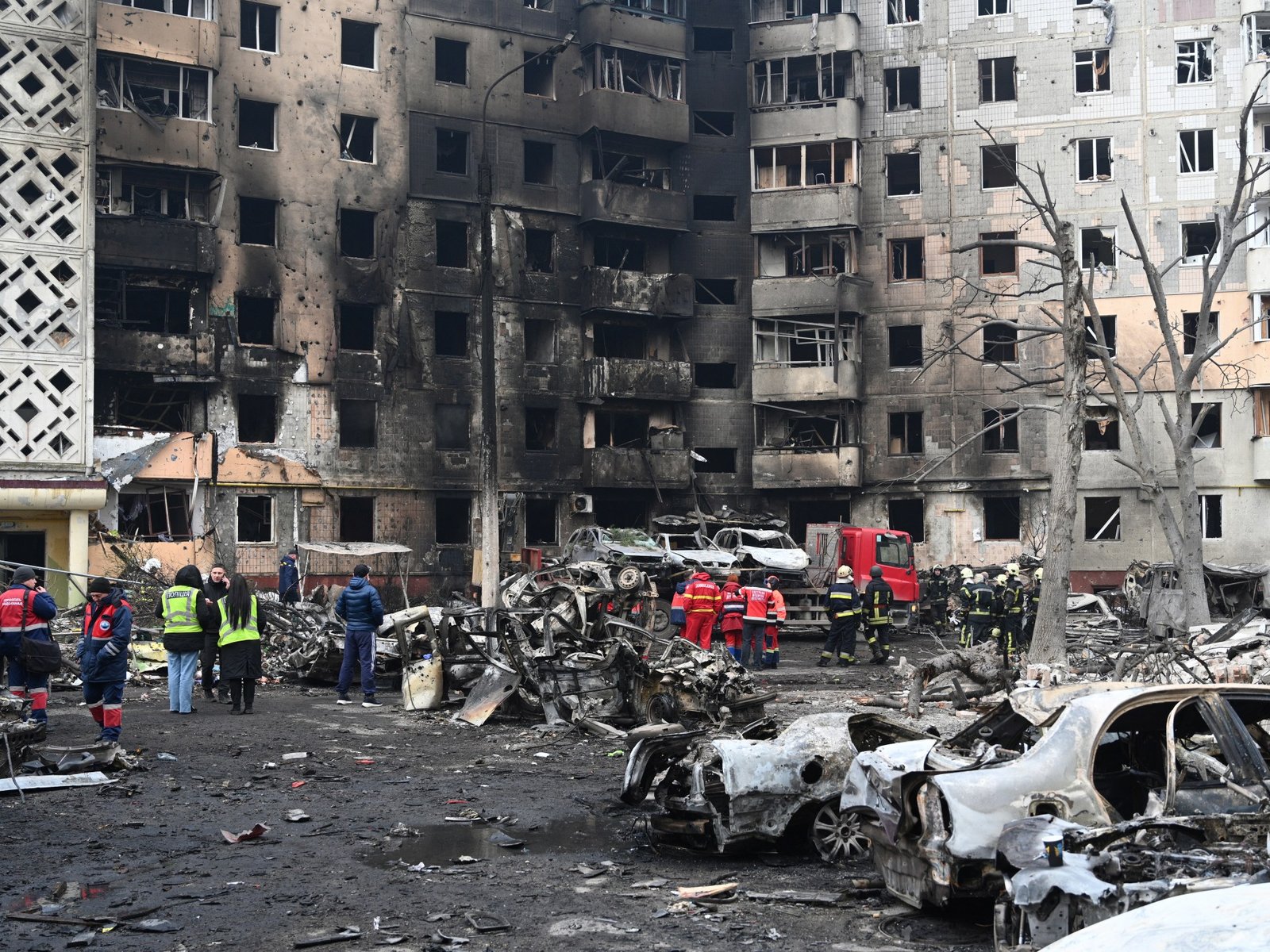 مقتل وإصابة العشرات بضربات روسية وزيلينسكي في تركيا 1 afp 691ddbd51b74 1763564501