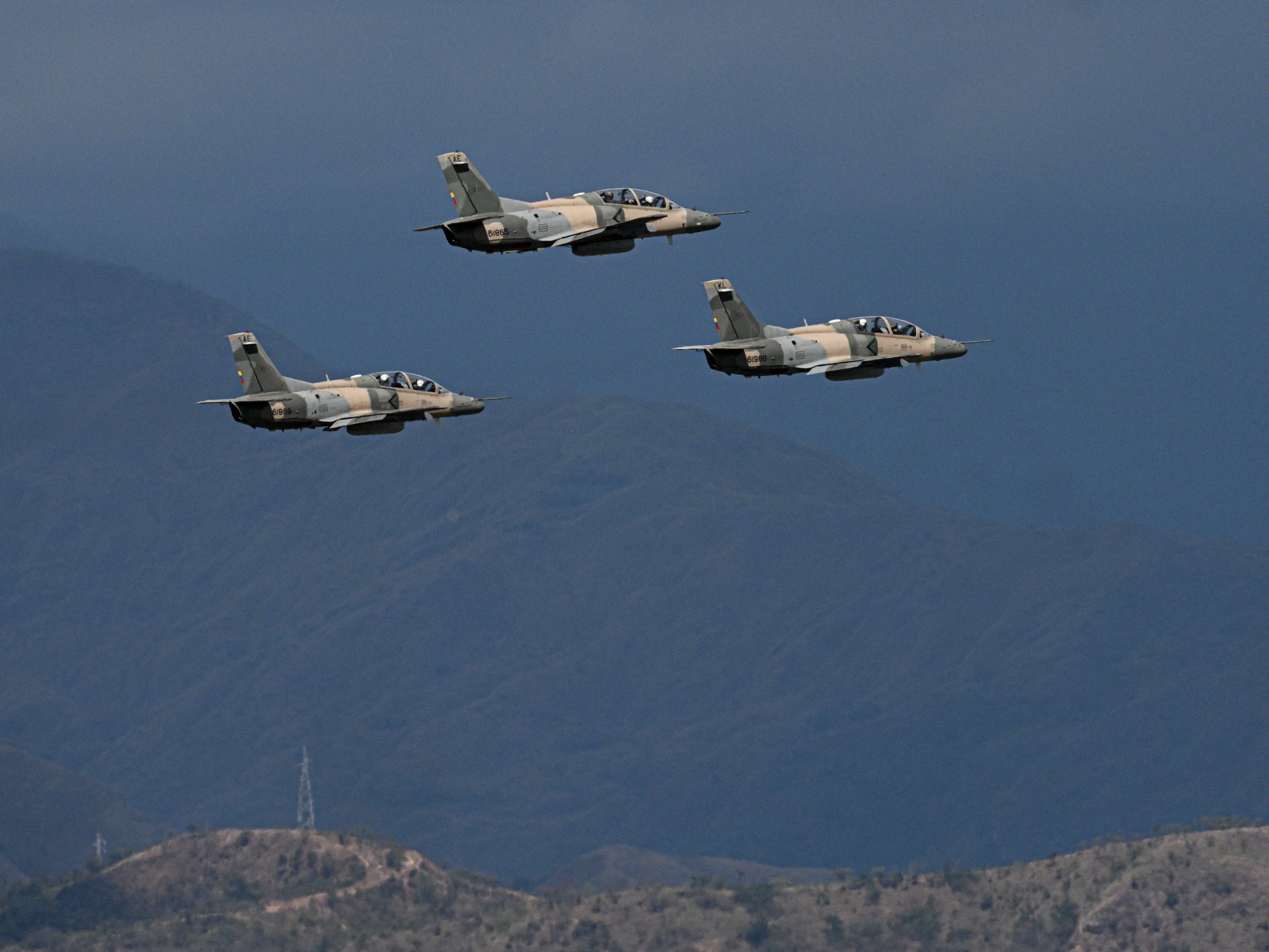 كولومبيا ترفض خطوة ترامب بإغلاق المجال الجوي الفنزويلي