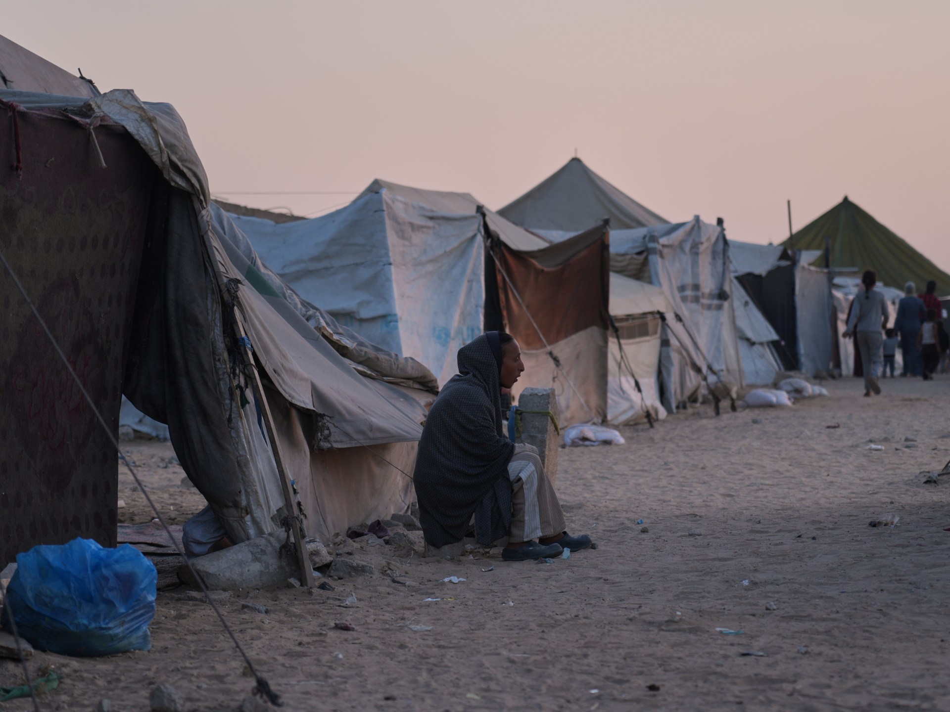 الأونروا: 75 ألف فلسطيني يحتمون في 100 مبنى لنا بغزة