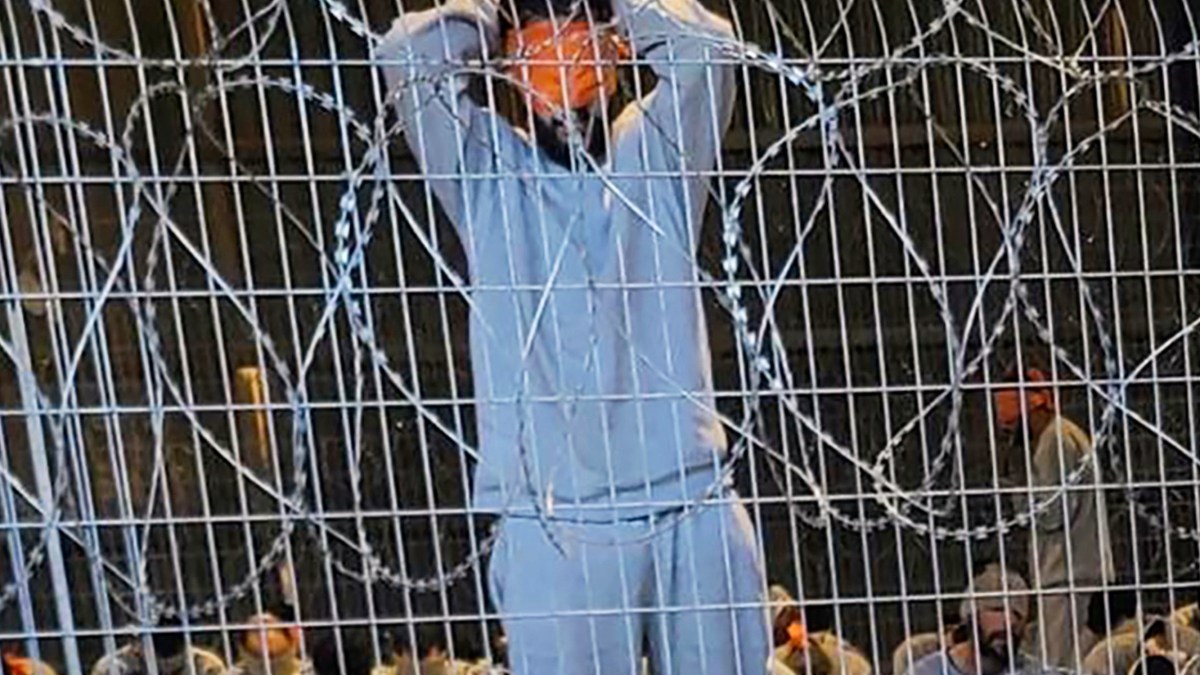 شهادة صحفي من غزة تكشف عن تعرضه لتعذيب جنسي في "سديه تيمان"