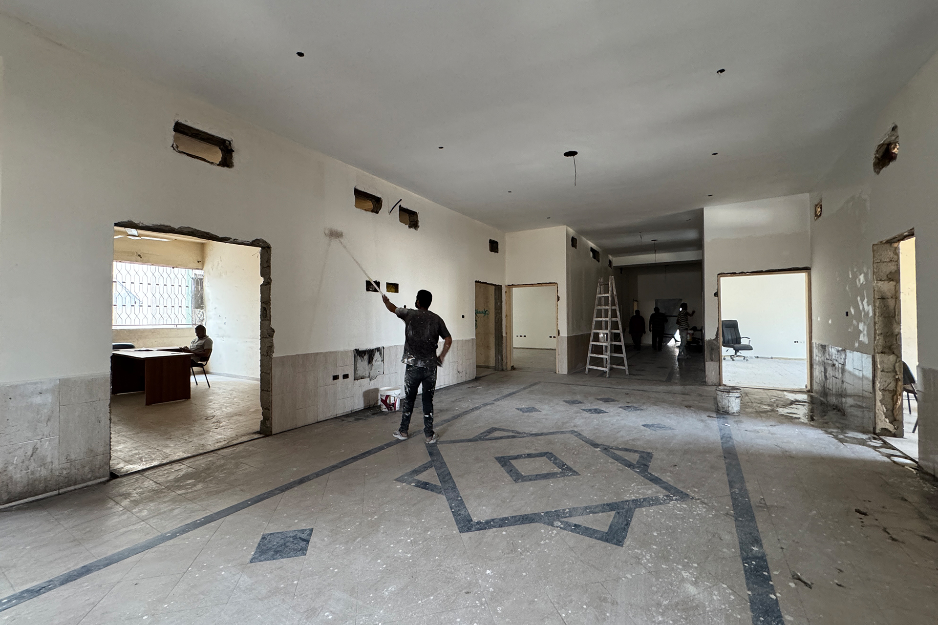 الجامعة الإسلامية بغزة ترمم بقايا مبانيها للعودة إلى التعليم الوجاهي