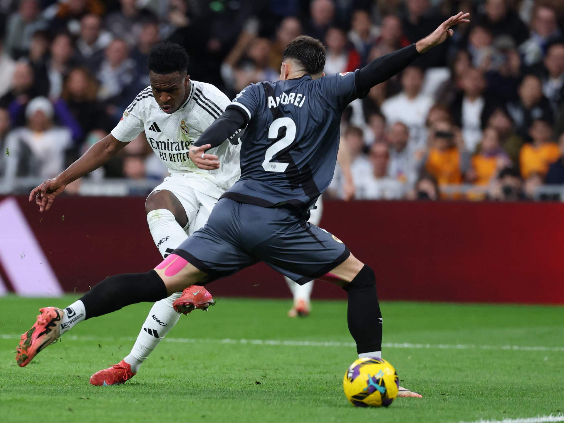 موعد مباراة ريال مدريد ضد رايو فاليكانو في الدوري الإسباني والقنوات الناقلة والتشكيلتان المتوقعتان