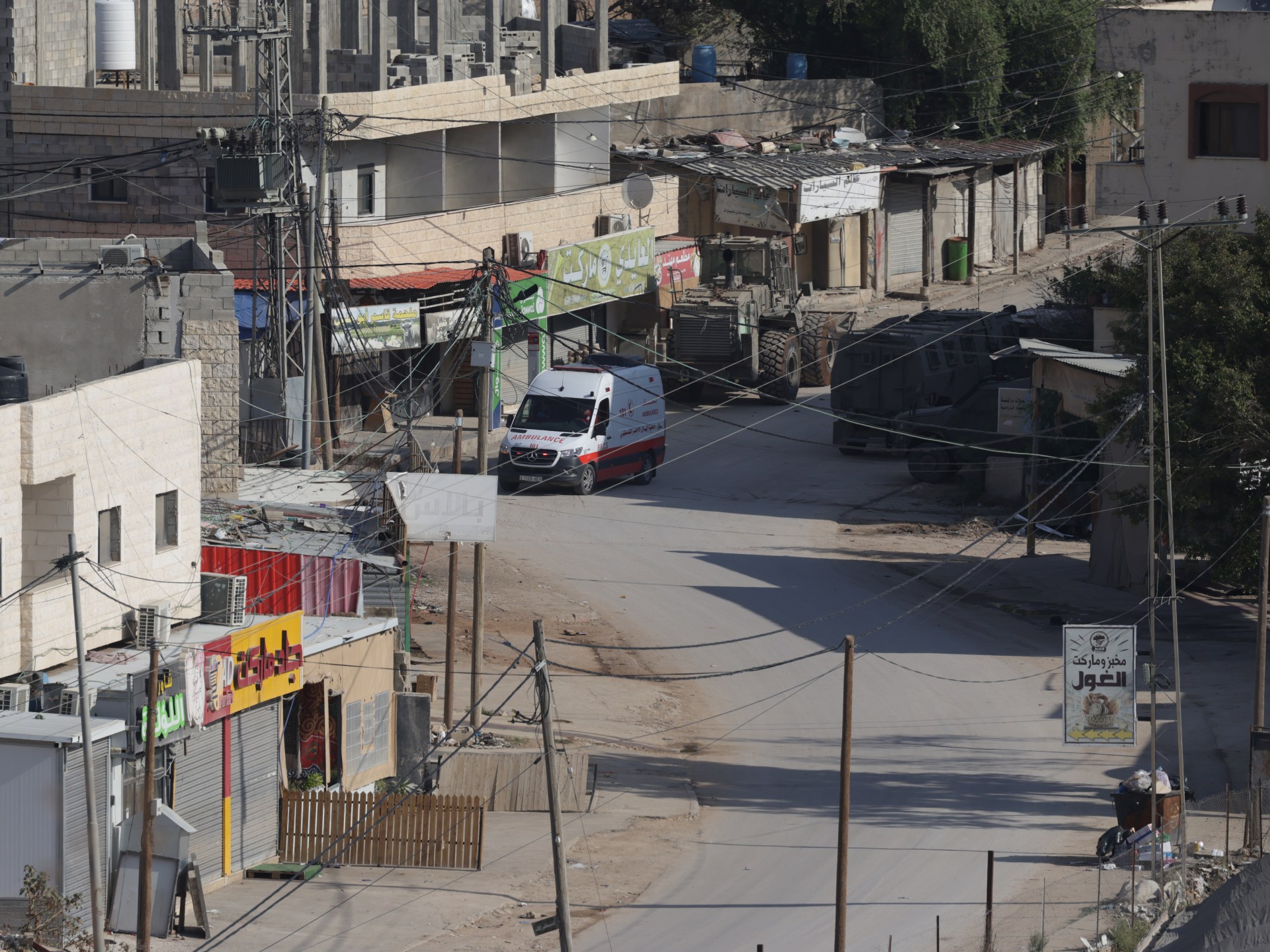 مستوطنون يقتحمون الأقصى وقوات الاحتلال تواصل هدم منازل بالضفة