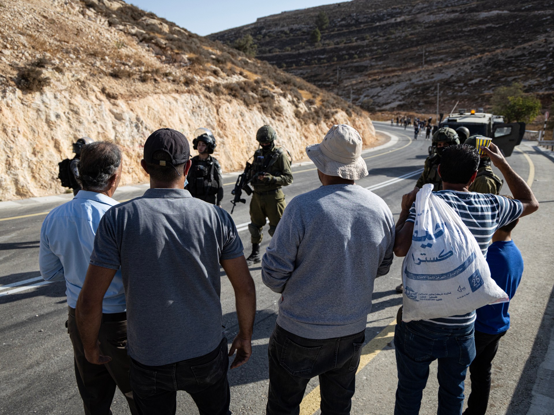 اقتحامات بالضفة والمستوطنون يواصلون اعتداءاتهم على الفلسطينيين