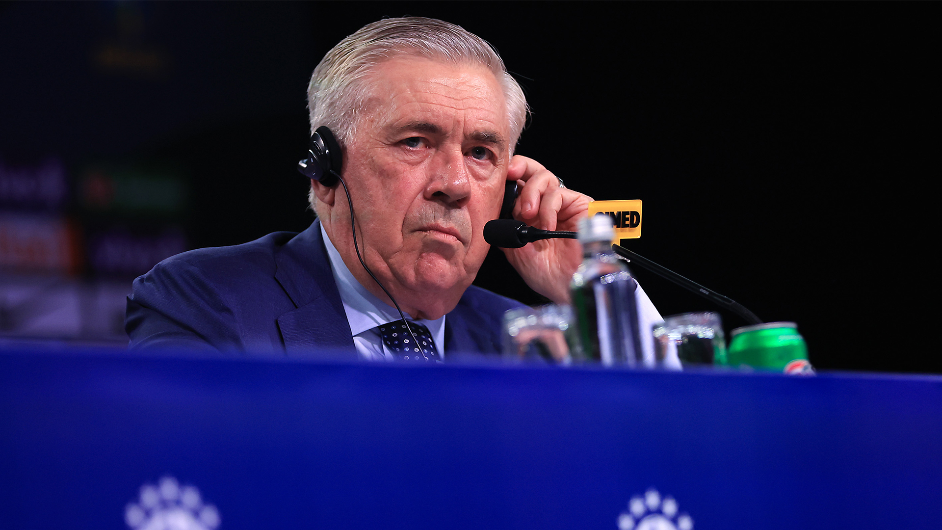 أنشيلوتي عن أزمة فينيسيوس مع ألونسو: لستُ والده ولا شقيقه