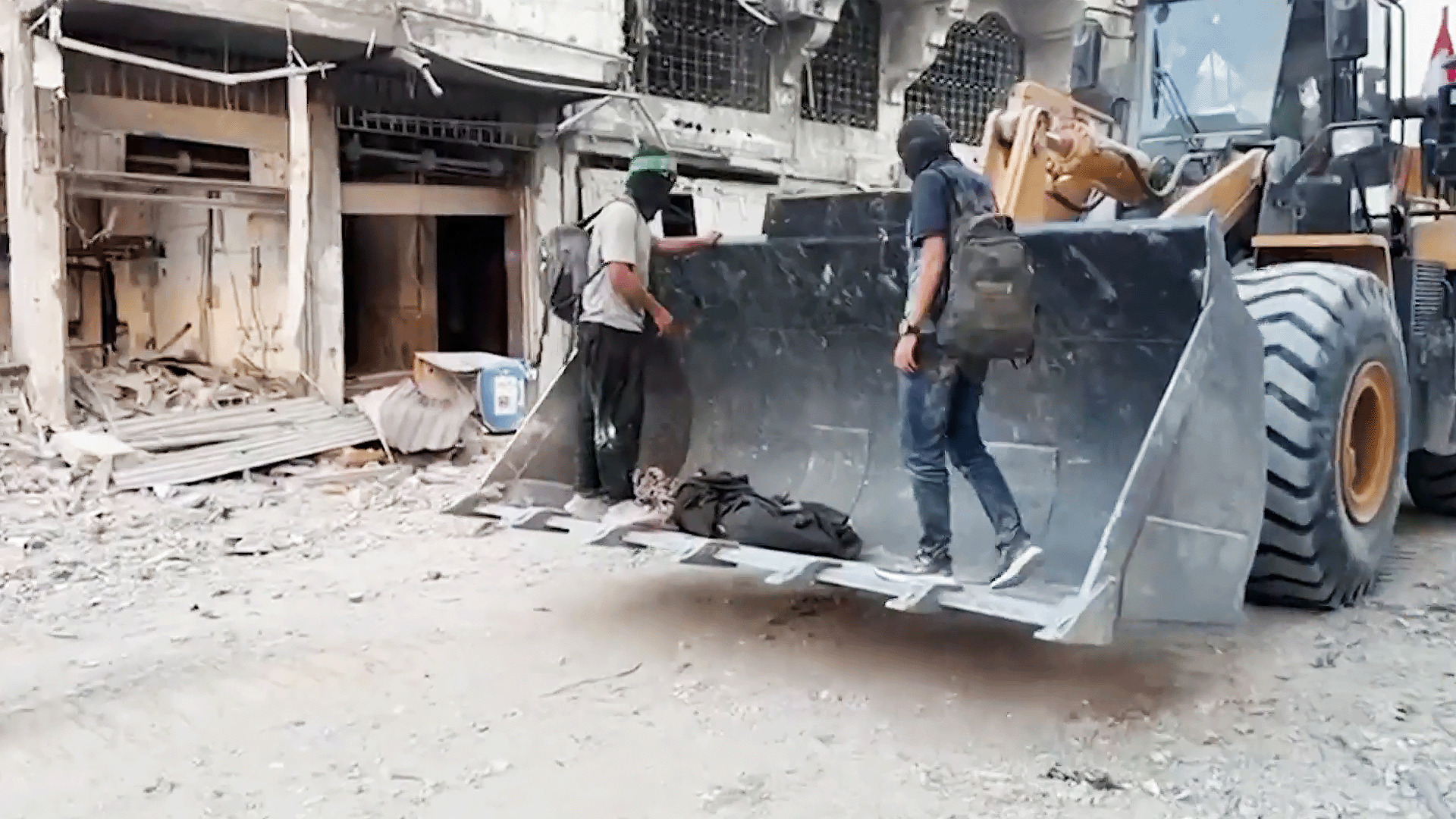 القسام تعلن العثور على جثة أحد جنود الاحتلال بحي الشجاعية