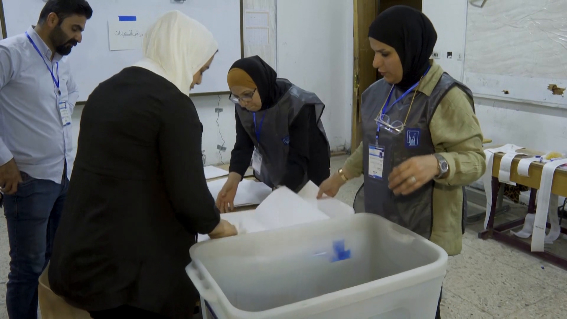 أكثر من 12 مليون عراقي يصوت في انتخابات 2025