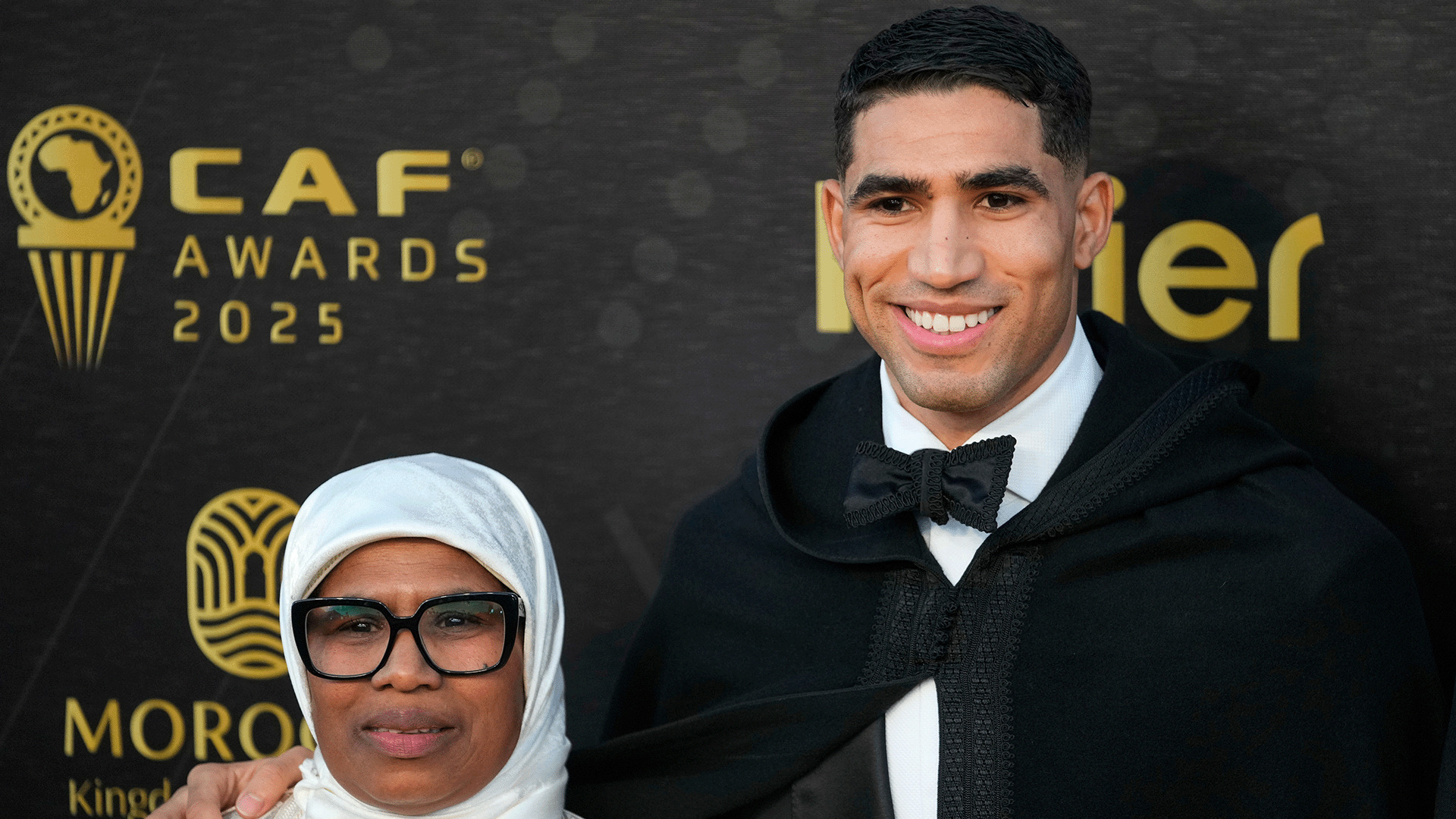 حكيمي أم صلاح؟ جدل على المنصات بعد إعلان أفضل لاعب أفريقي