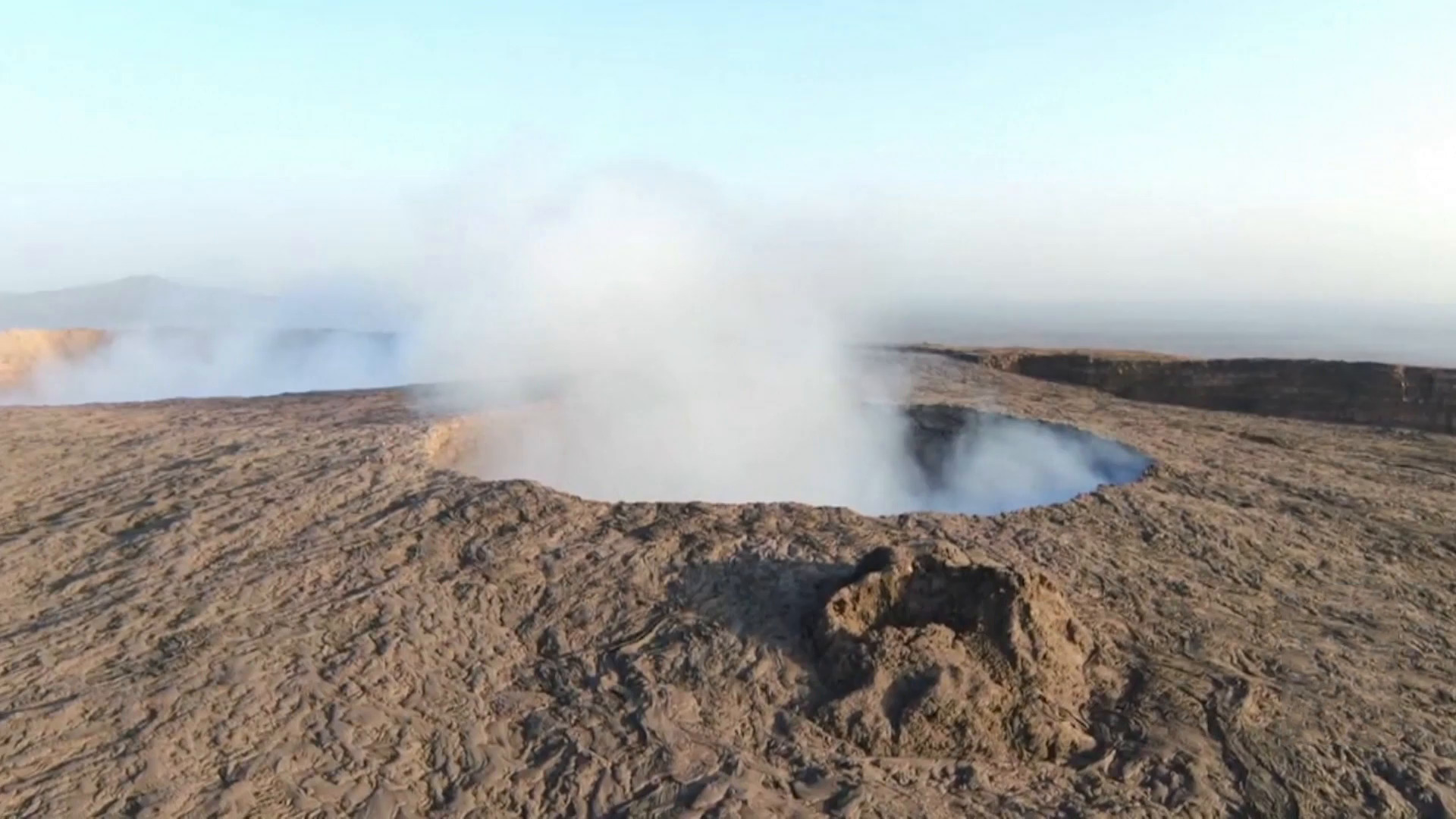 إثيوبيا.. براكين عرتا علي وهايلي غوبا بإقليم عفر تثور مجددا