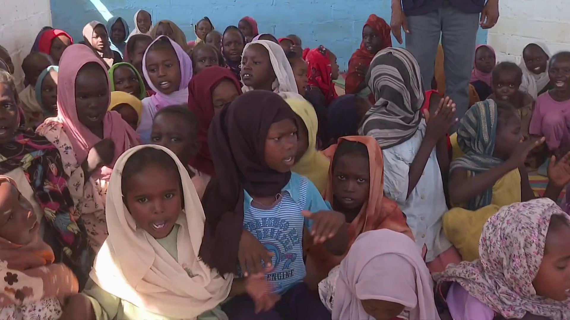 التعليم بالسودان.. مدارس دمرت ونهبت وتلاميذ تحرمهم الحرب من الدراسة