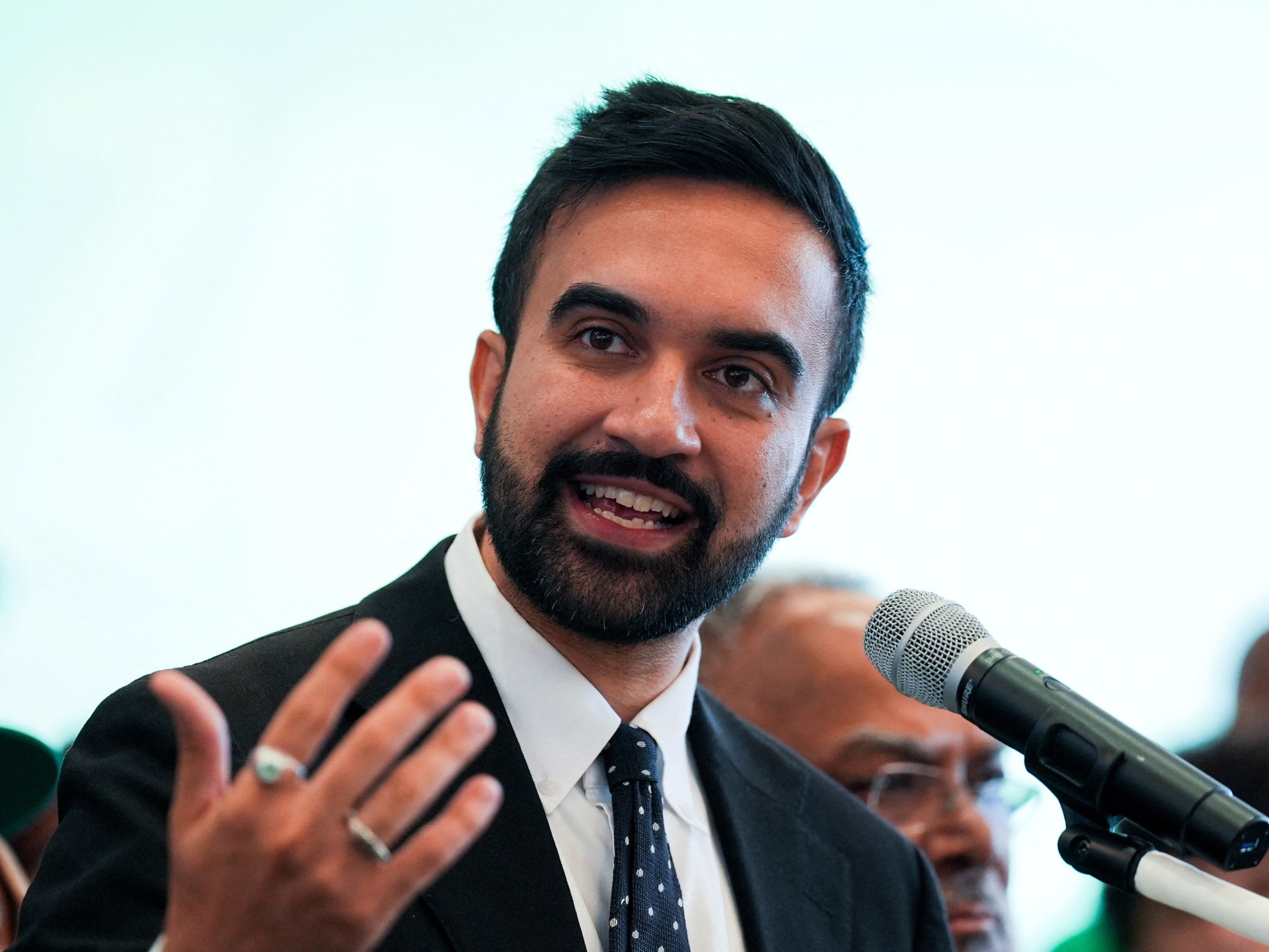 كيف حوّل زهران ممداني التعدد اللغوي إلى فعل سياسي فاز بنيويورك؟