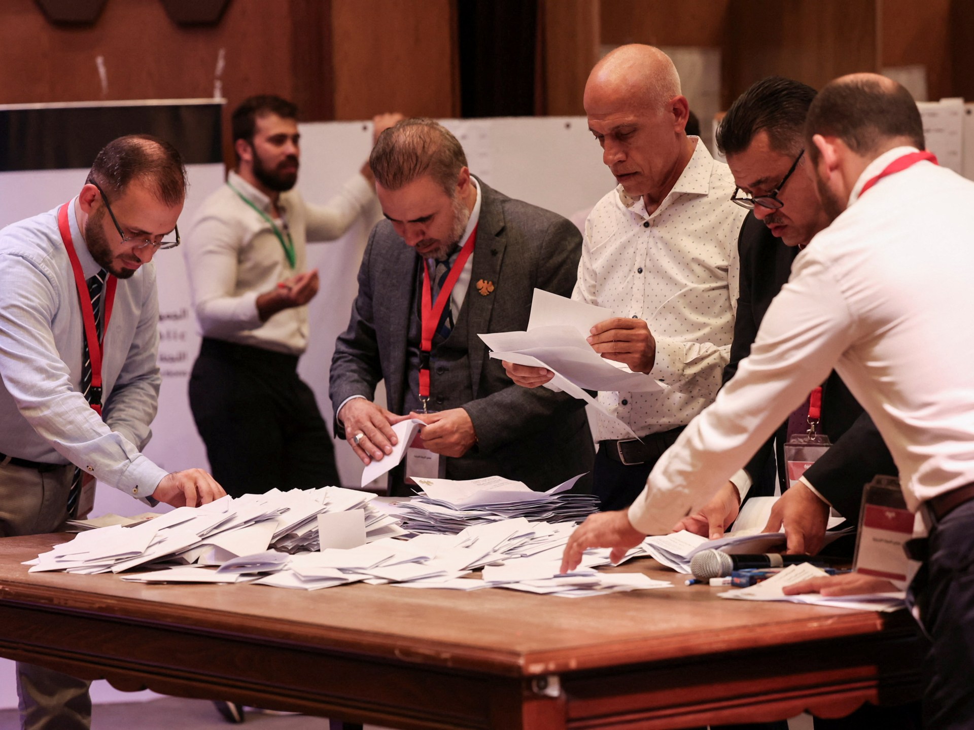 كيف تسهم الانتخابات النيابية في إعادة بناء الدولة السورية؟