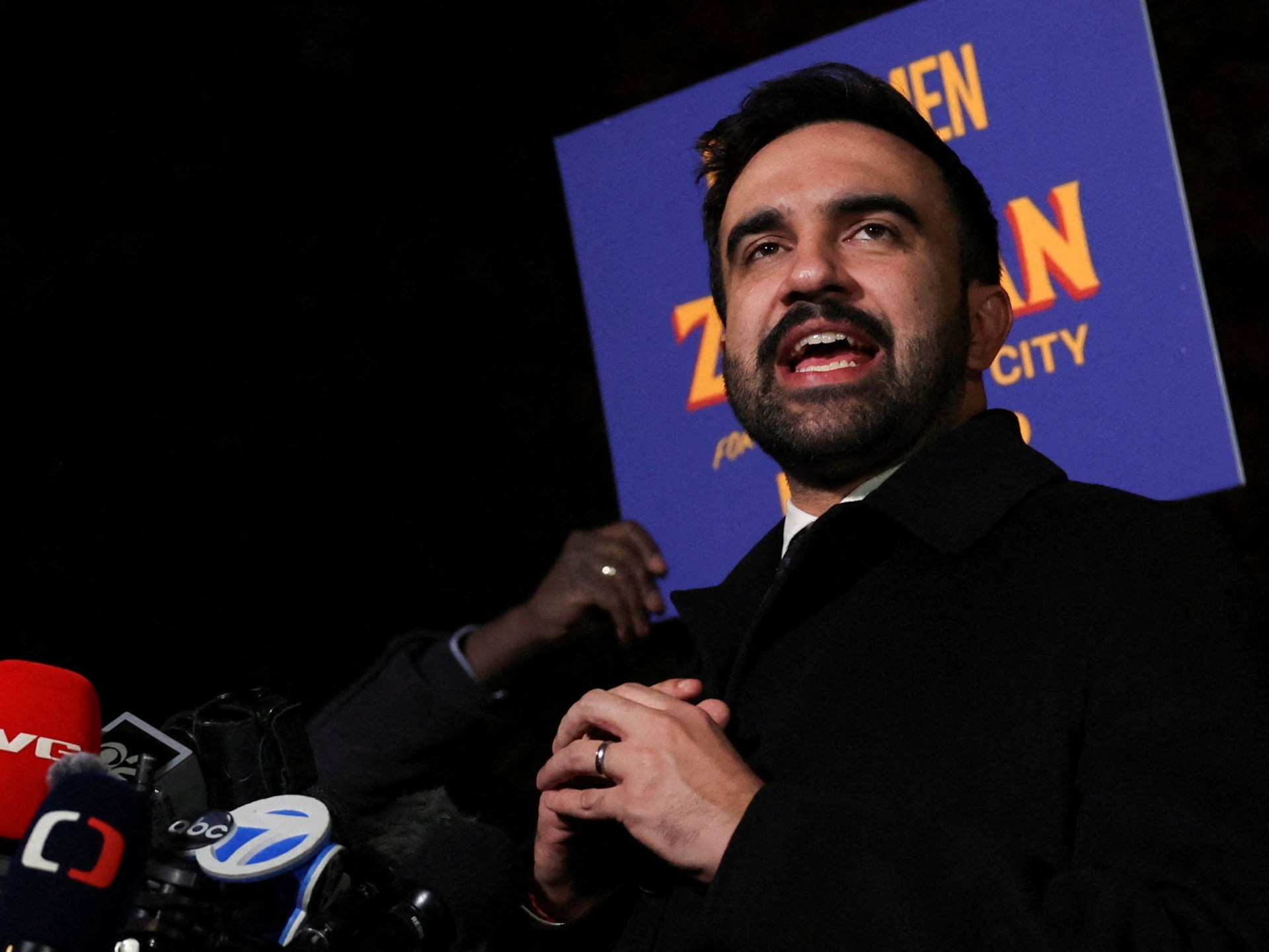 سكان نيويورك ينتخبون رئيس بلديتهم وممداني الأوفر حظا